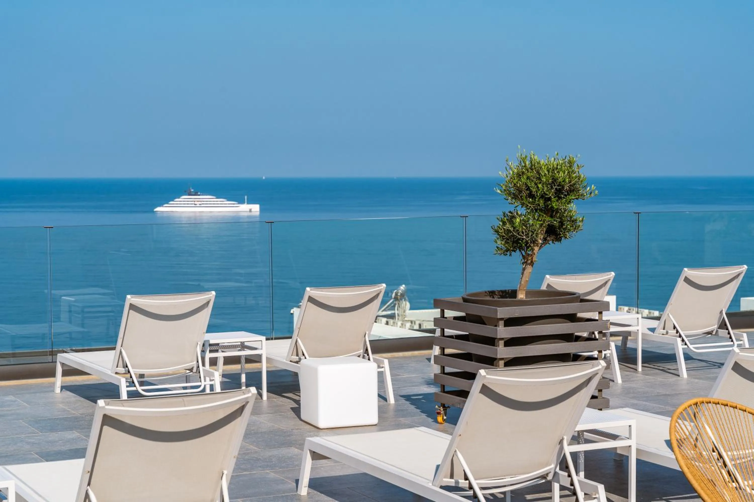 Balcony/Terrace in Glow Boutique Hotel & Suites