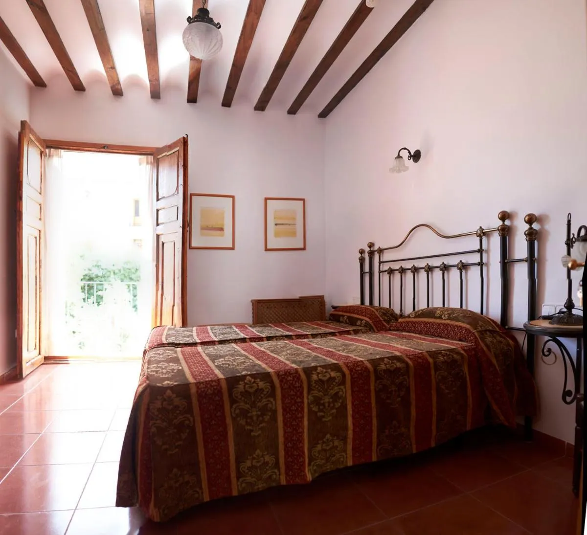 Bed in Hotel Casa de los Arcos
