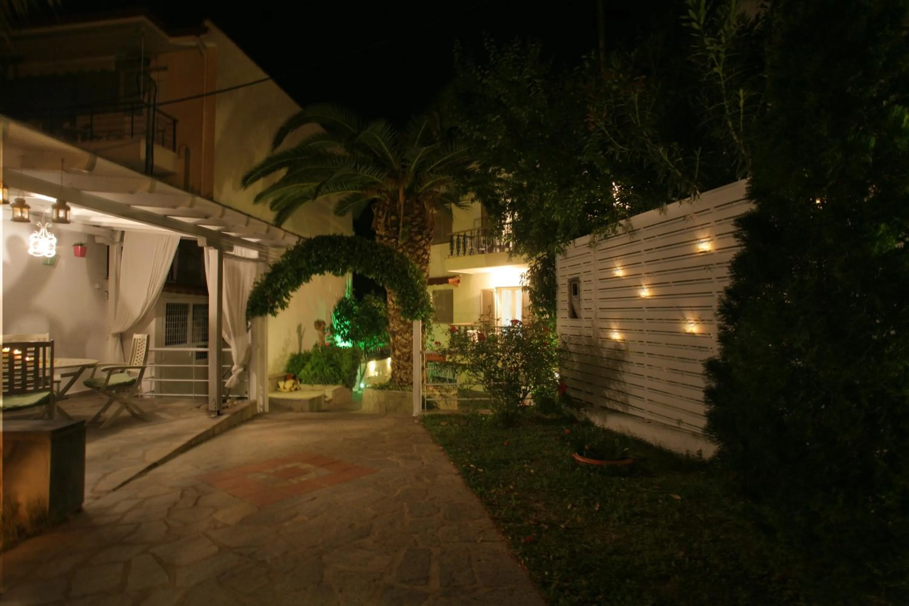 Garden in Anatoli Apartments Polichrono