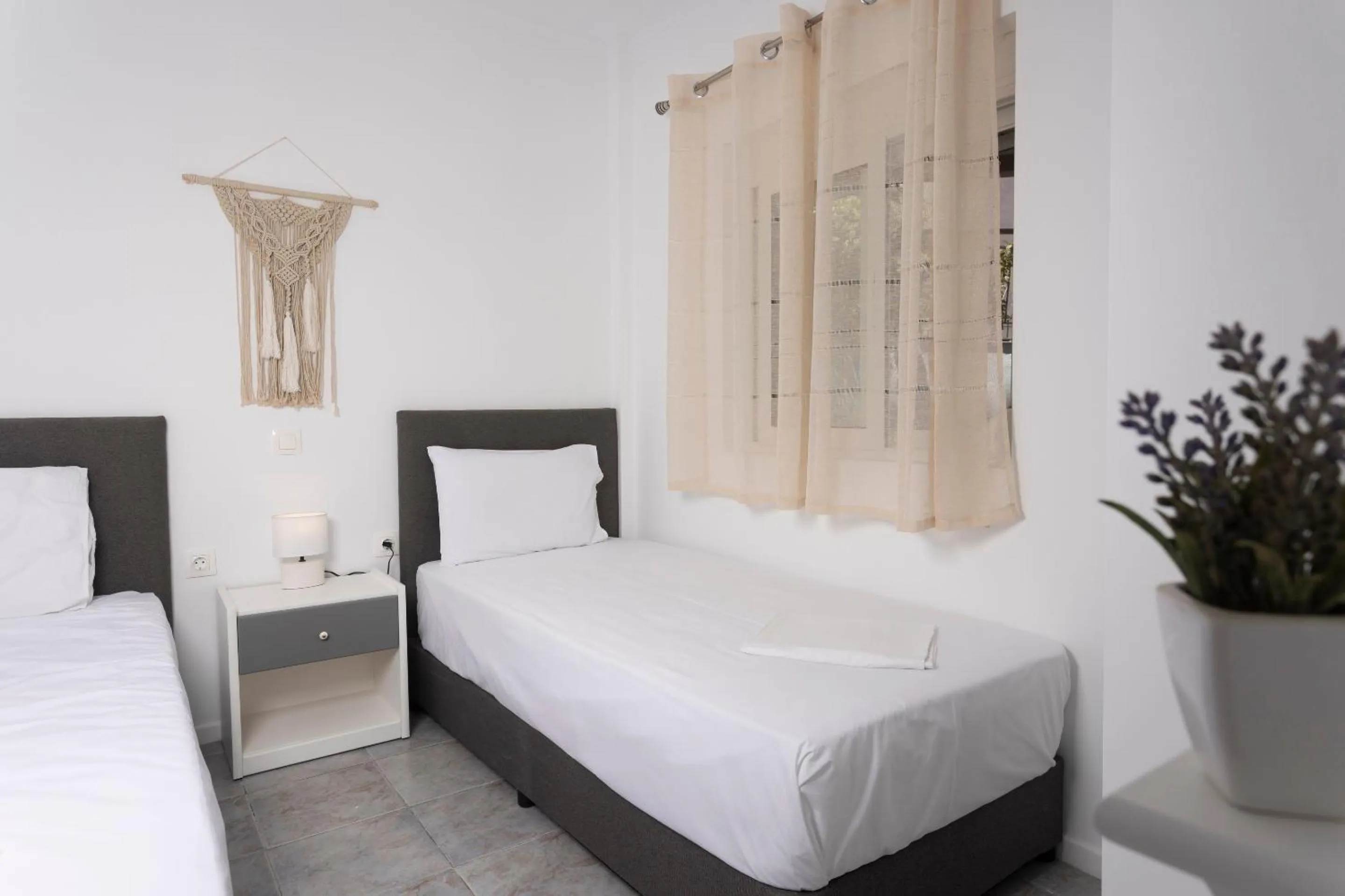 Bed in Anatoli Apartments Polichrono