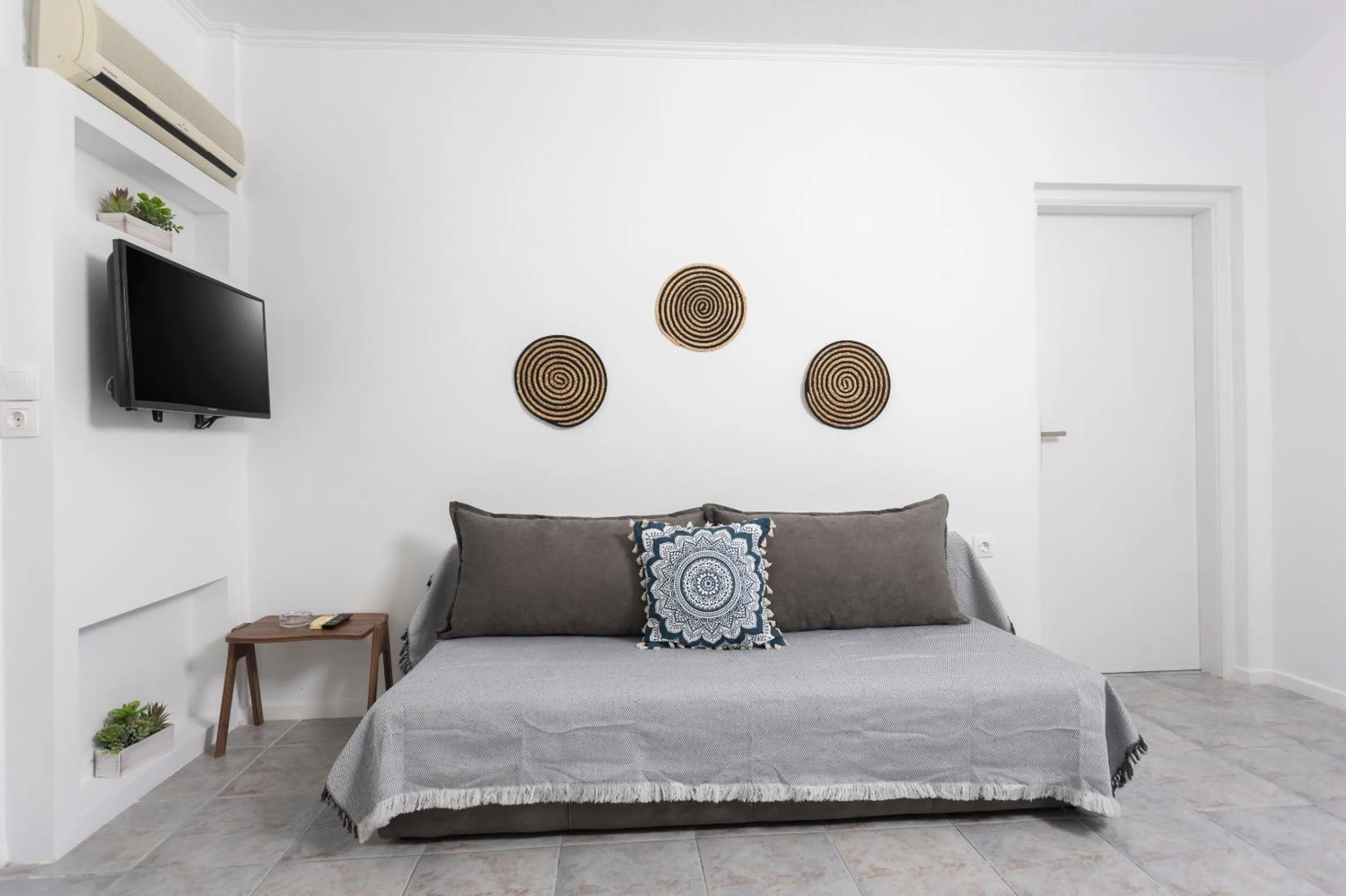 Bed in Anatoli Apartments Polichrono