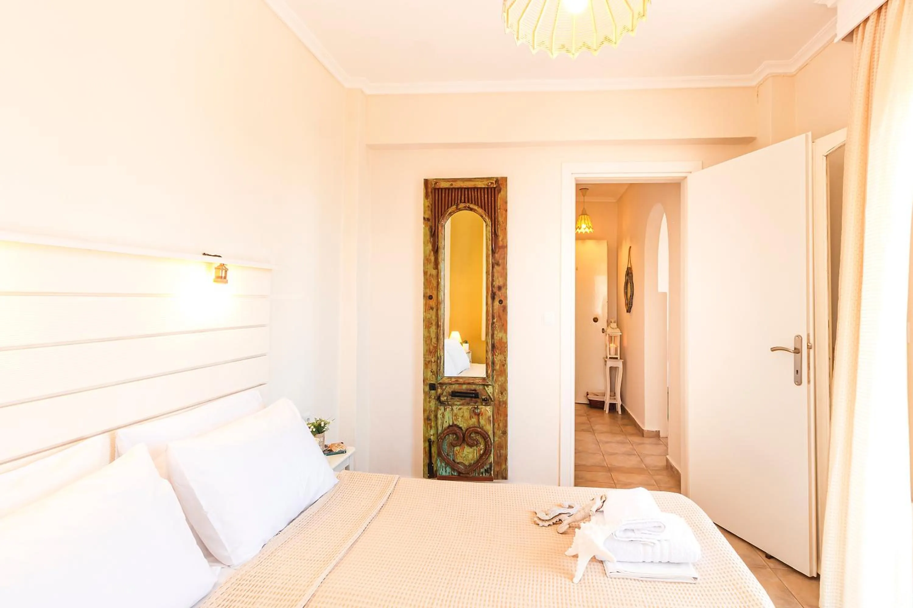 Bed in Anatoli Apartments Polichrono