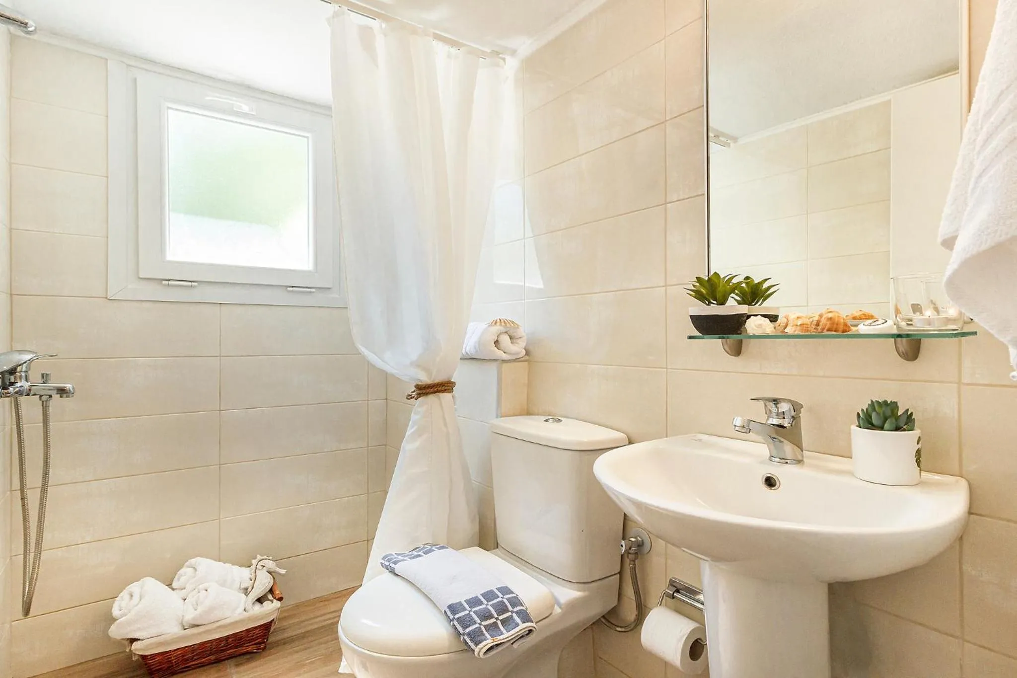 Anatoli Apartments Polichrono