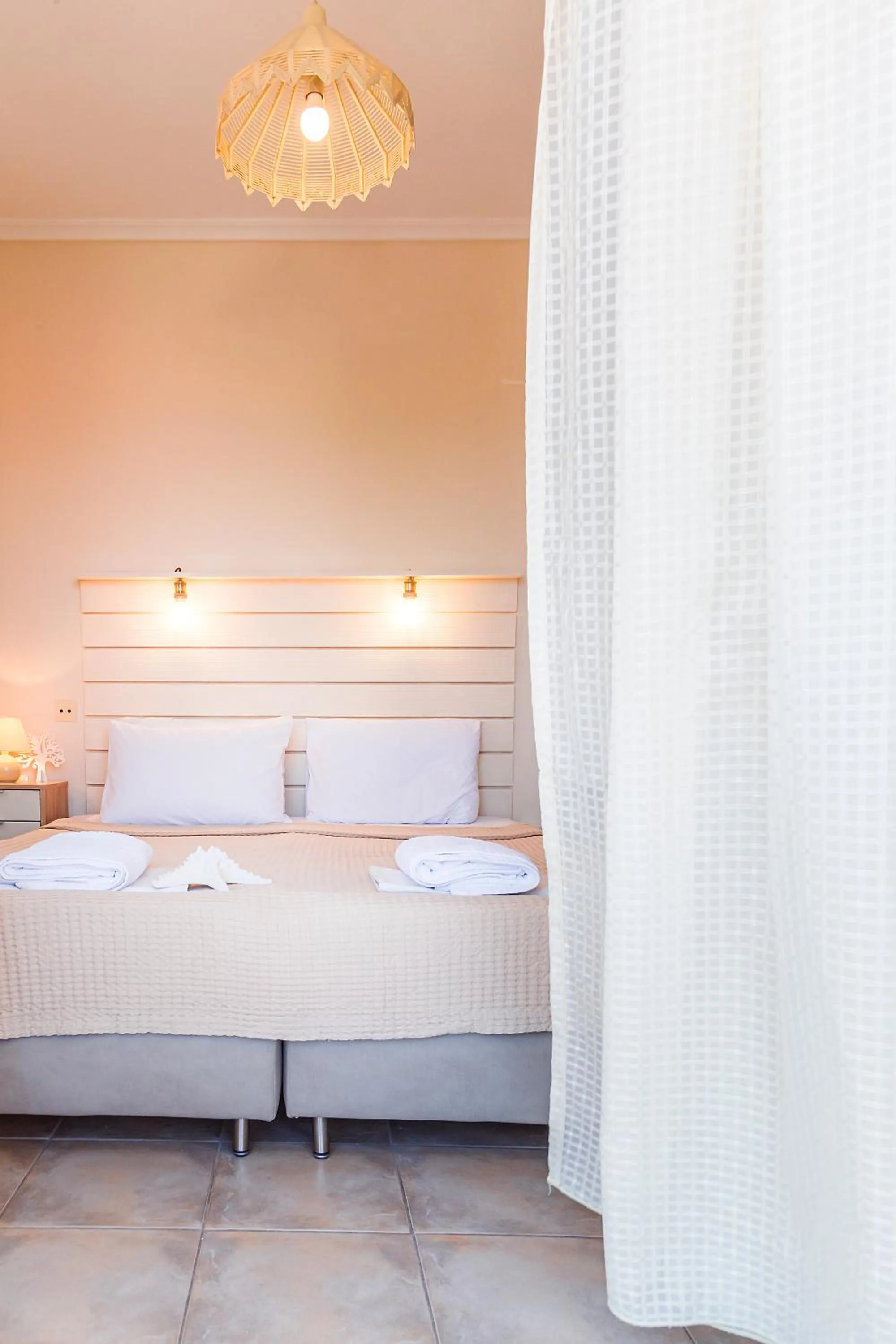 Bed in Anatoli Apartments Polichrono