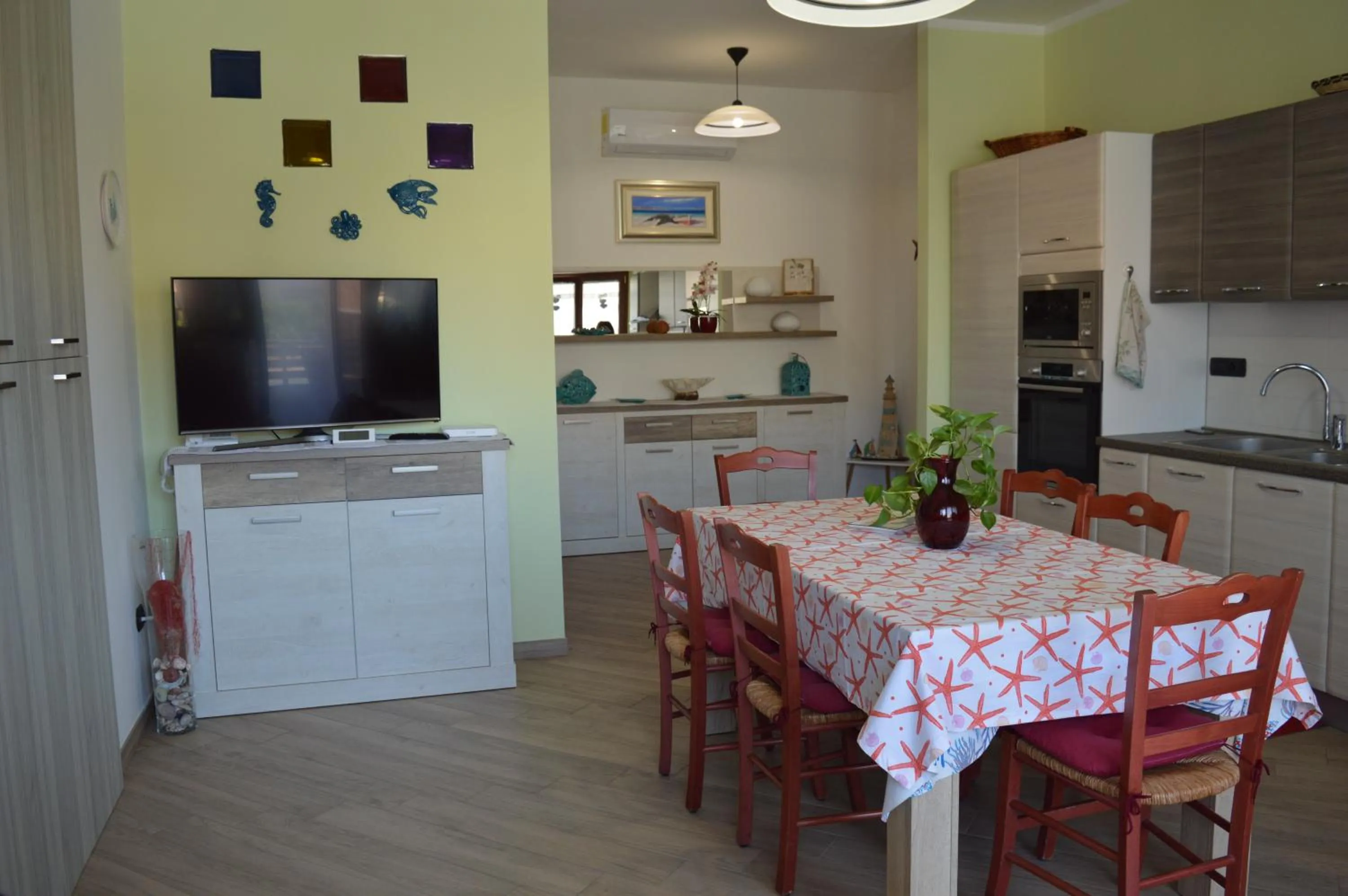 Restaurant/places to eat in B&B Gaudì