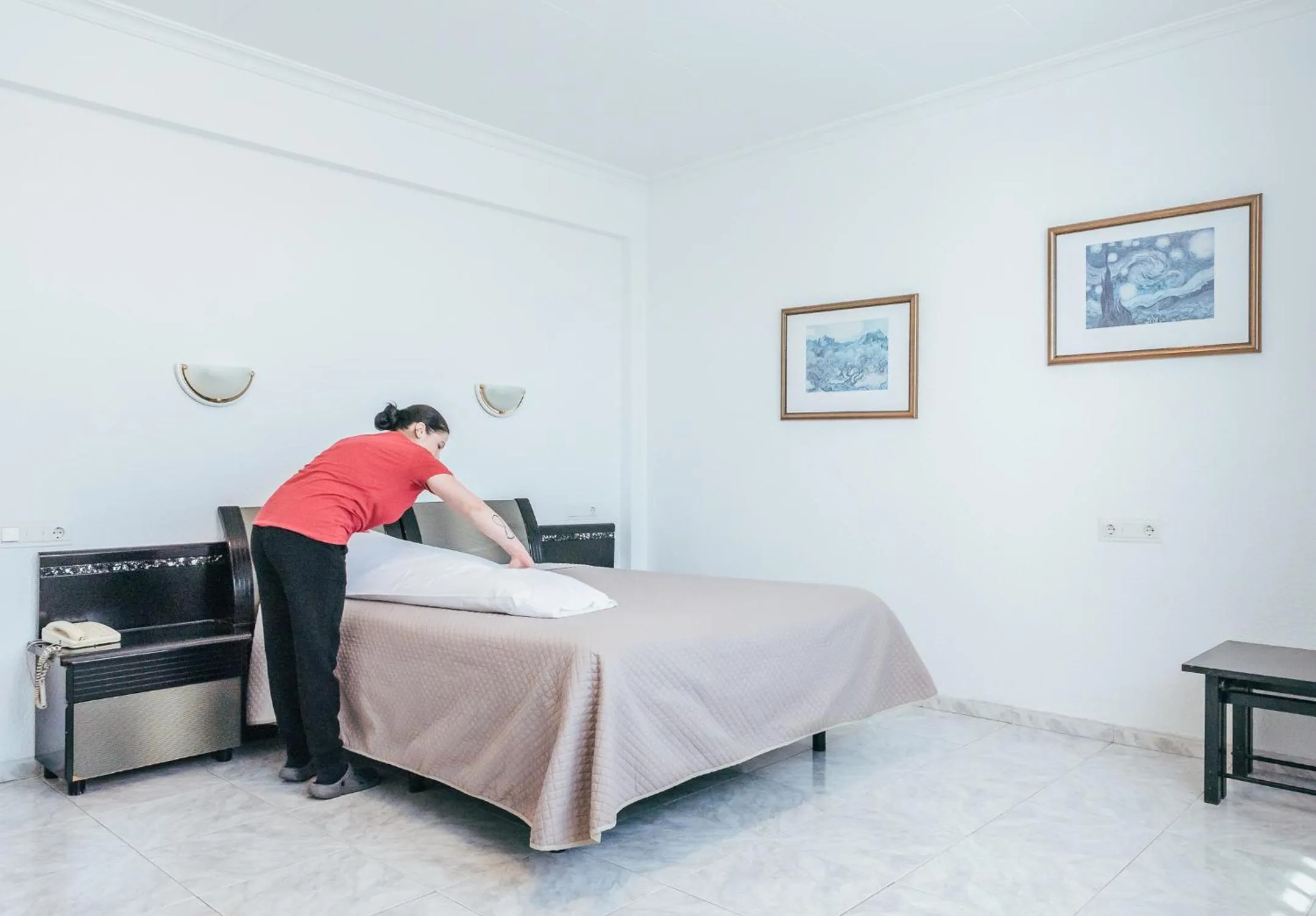 Bed in Hotel Duc de Vendôme