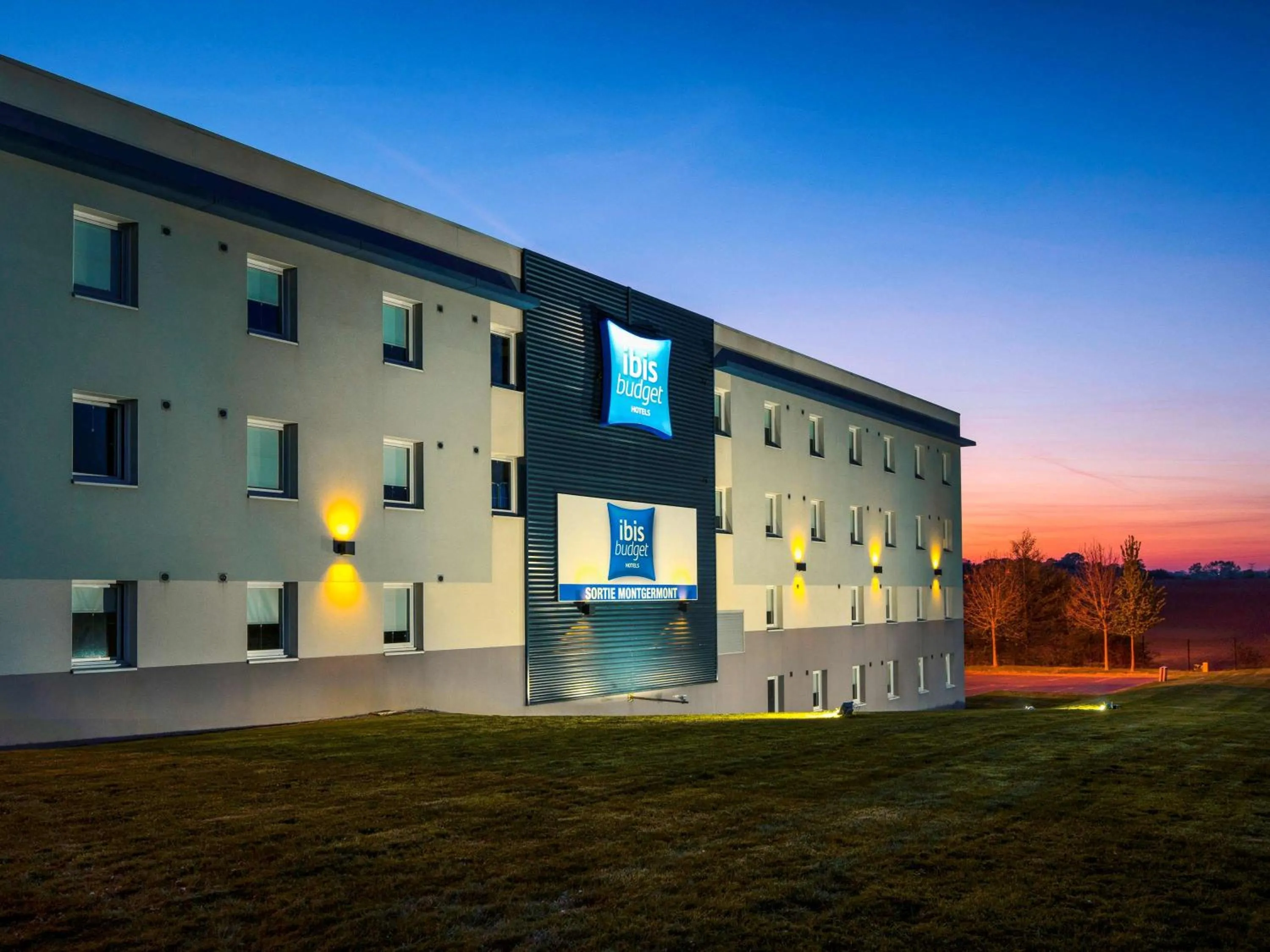 Property building in ibis budget Rennes Route de Saint Malo