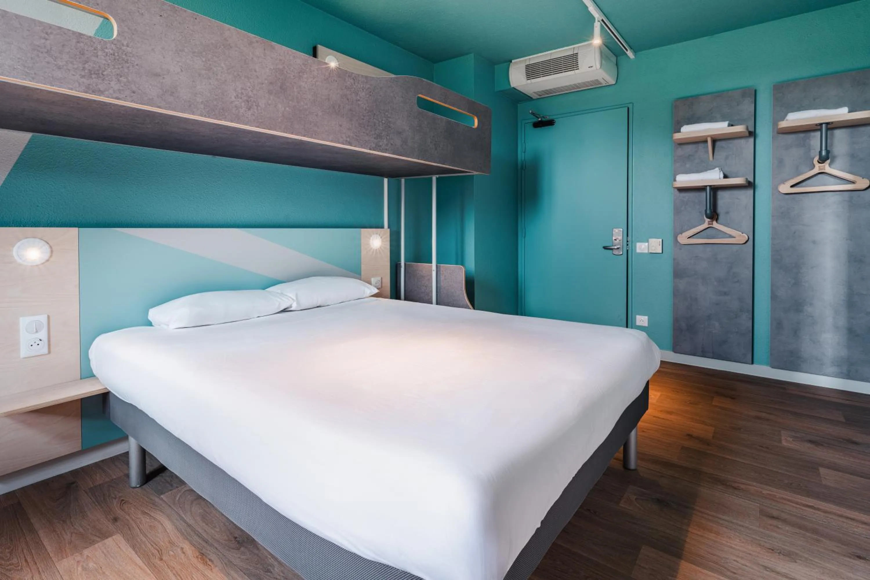 Bed in ibis budget Rennes Route de Saint Malo