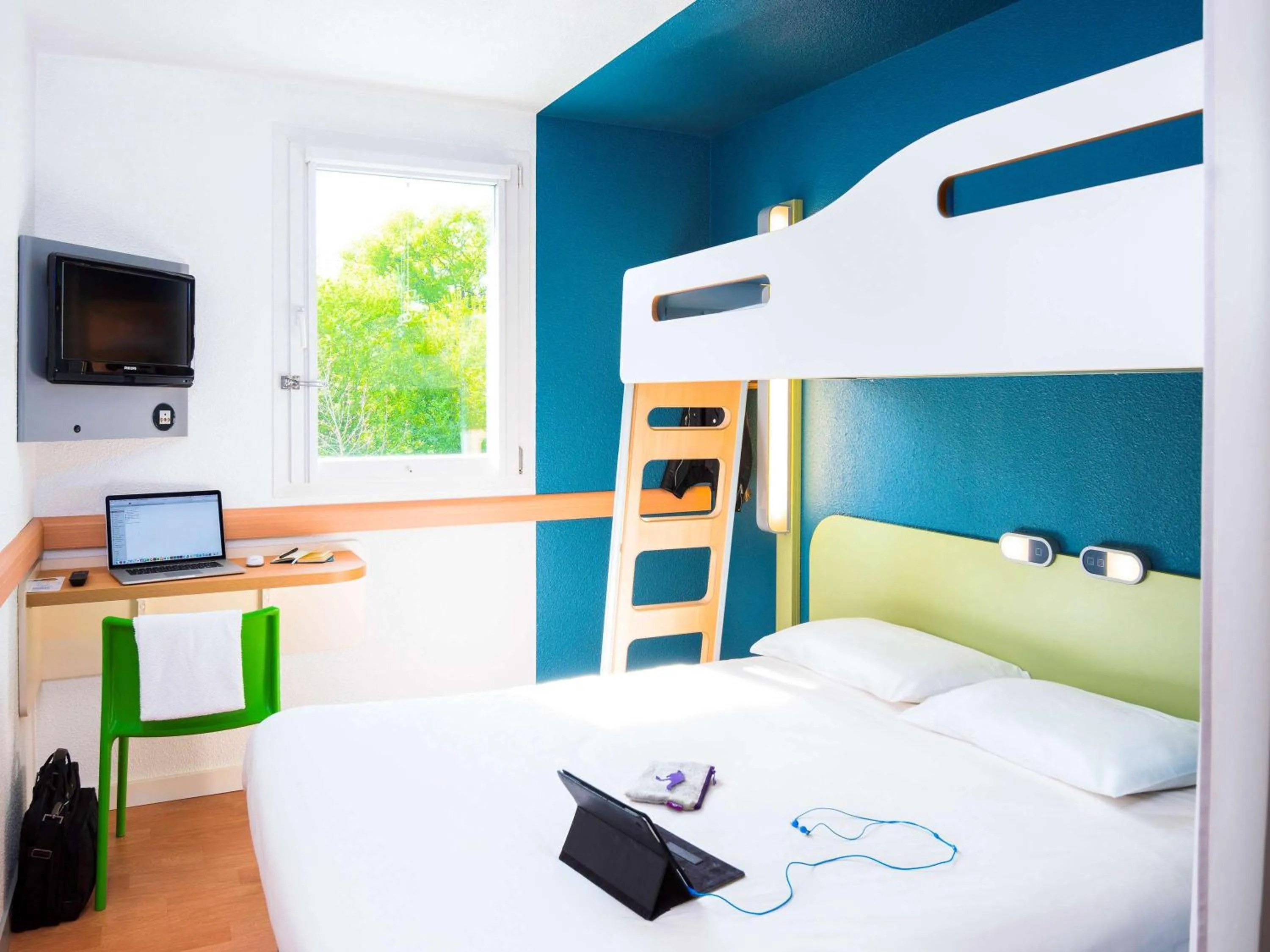 Photo of the whole room, Bed in ibis budget Rennes Route de Saint Malo