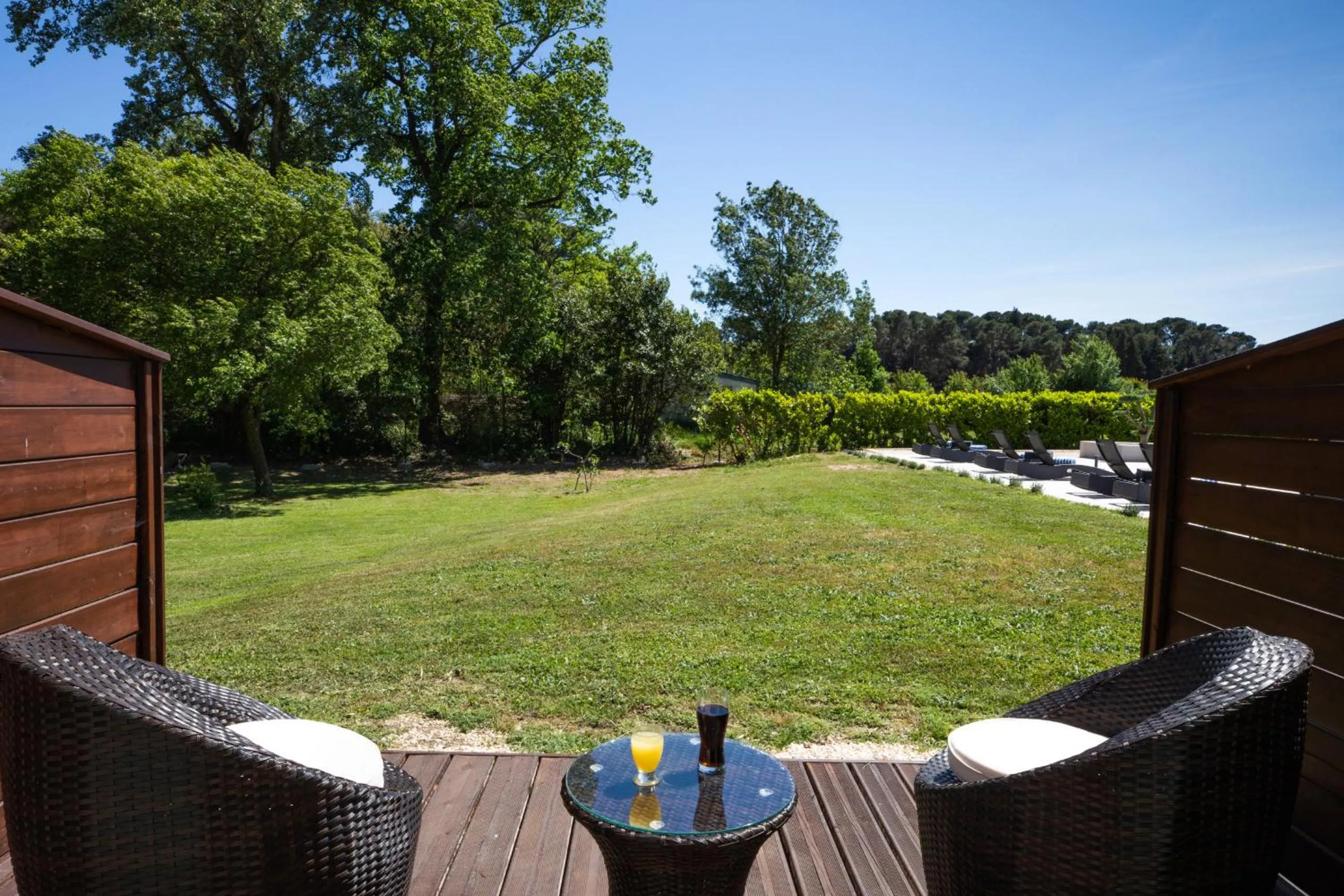 Patio in Hôtel La Bastide Saint Martin