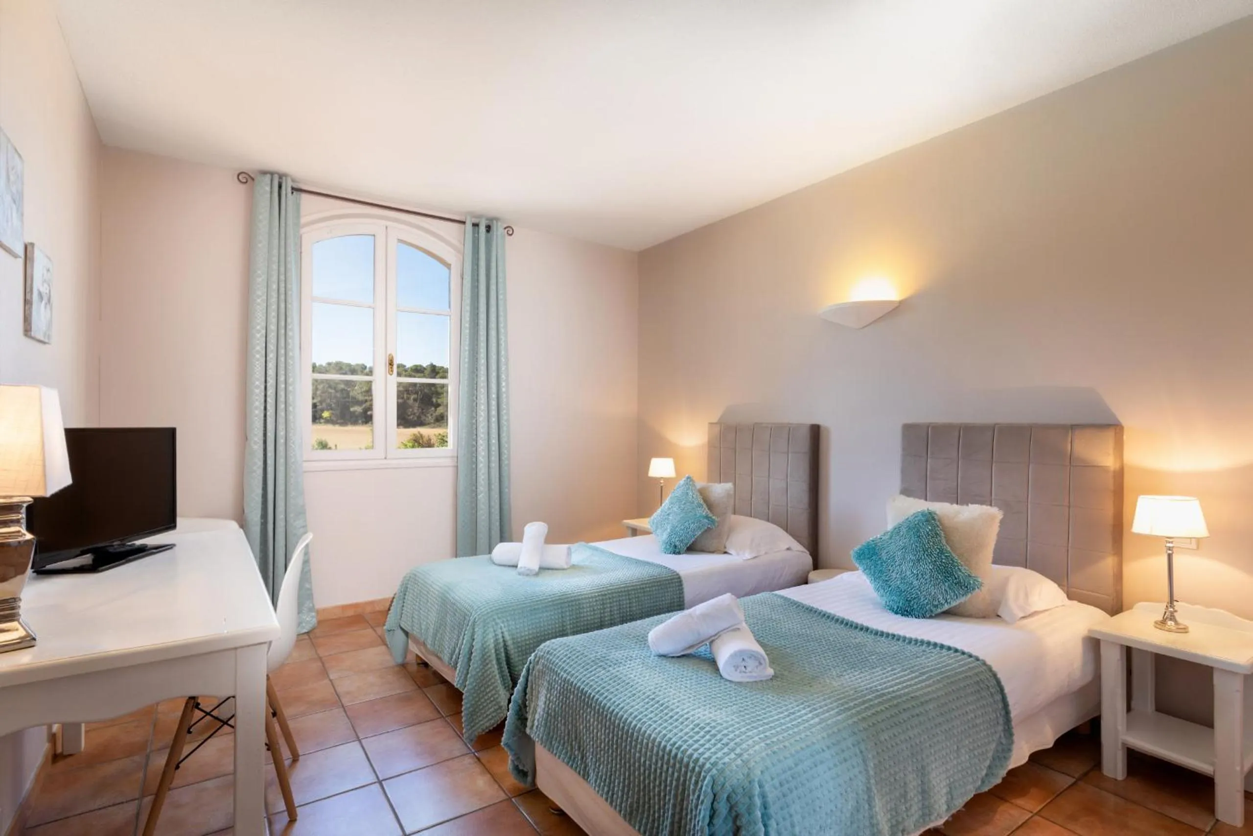 Bedroom, Bed in Hôtel La Bastide Saint Martin