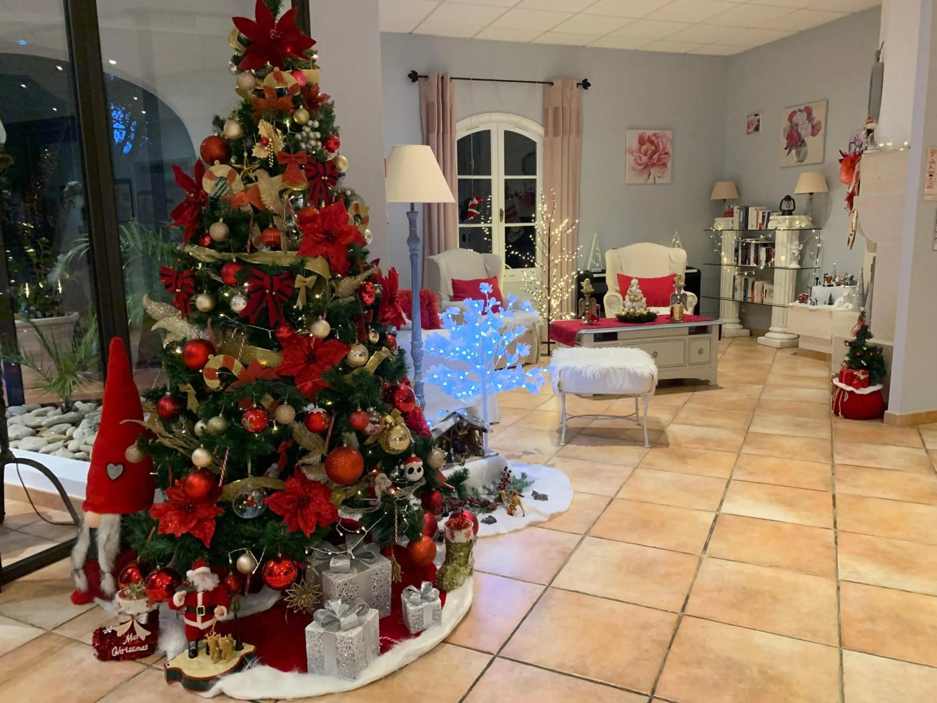 Living room in Hôtel La Bastide Saint Martin