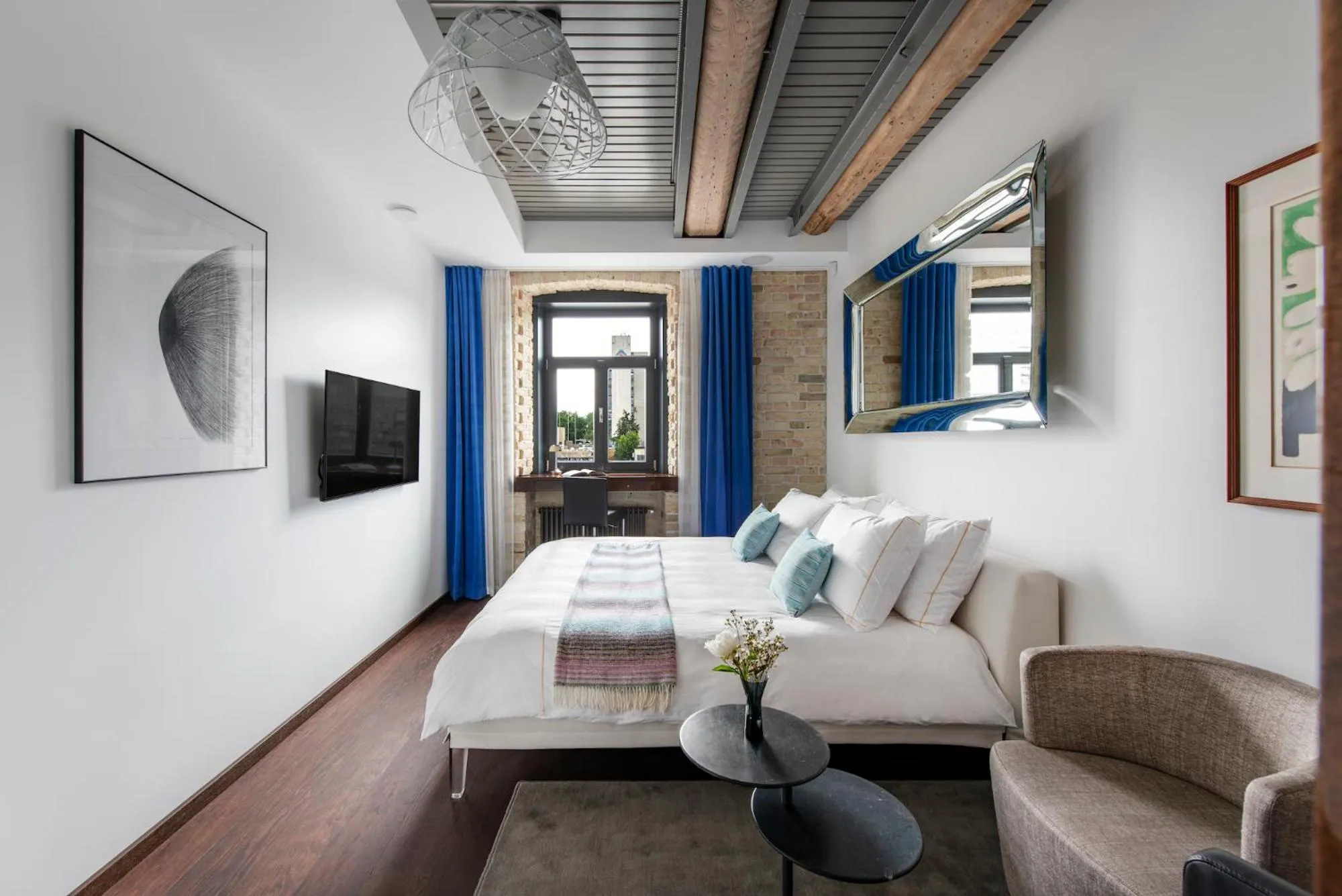 Photo of the whole room in The Joseph