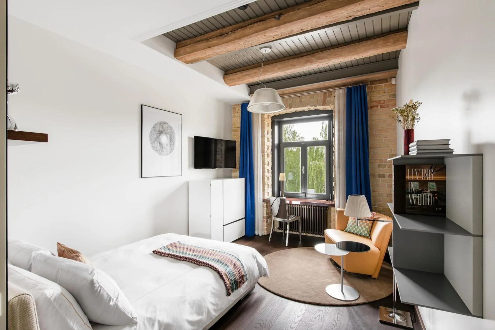 Photo of the whole room, Bed in The Joseph