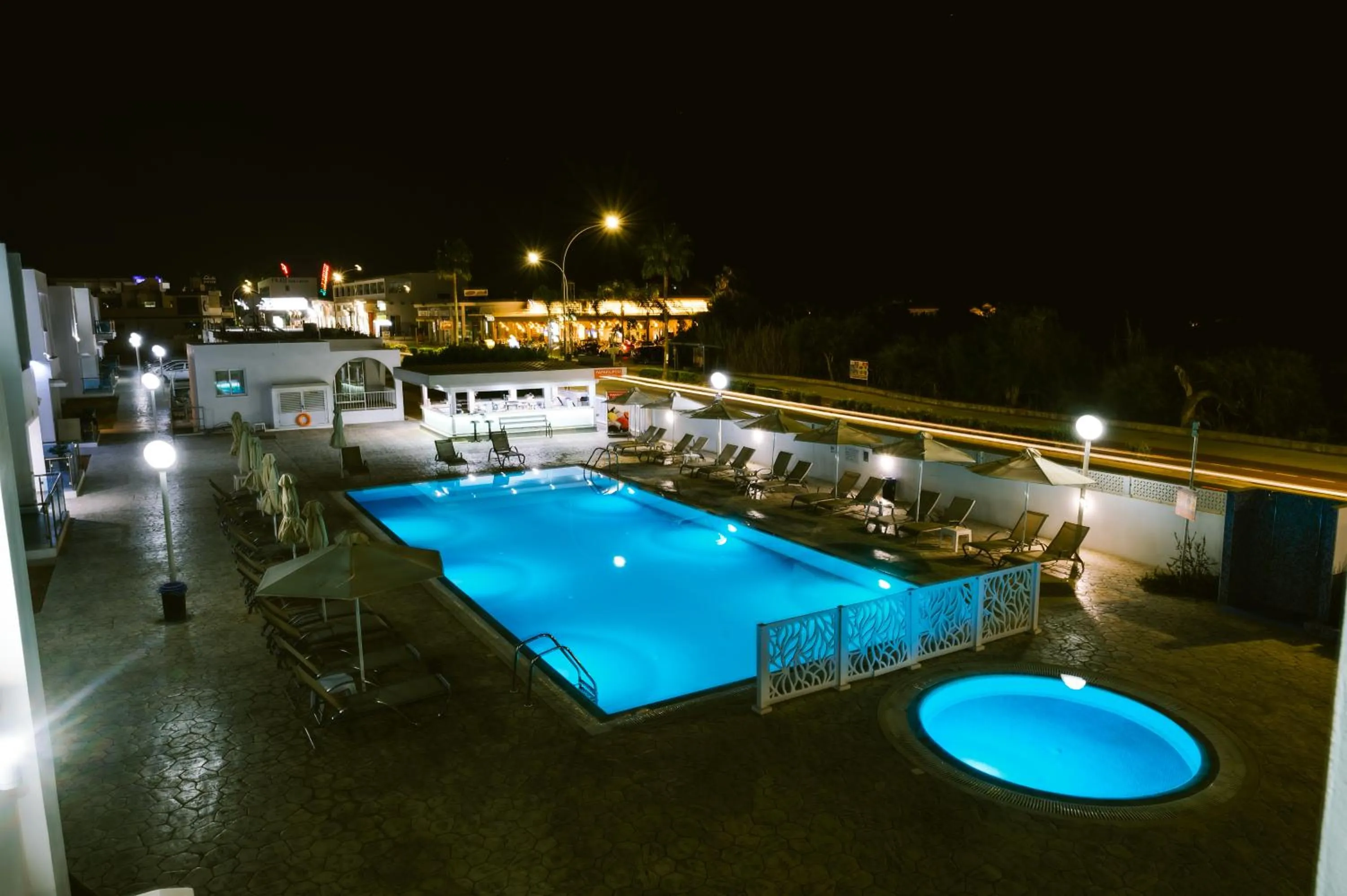 Kaos Hotel Apartments