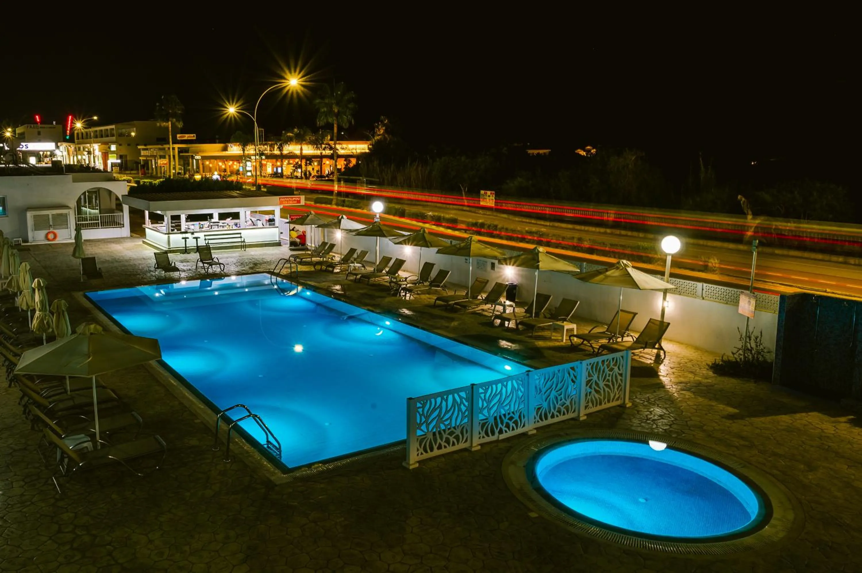 Kaos Hotel Apartments