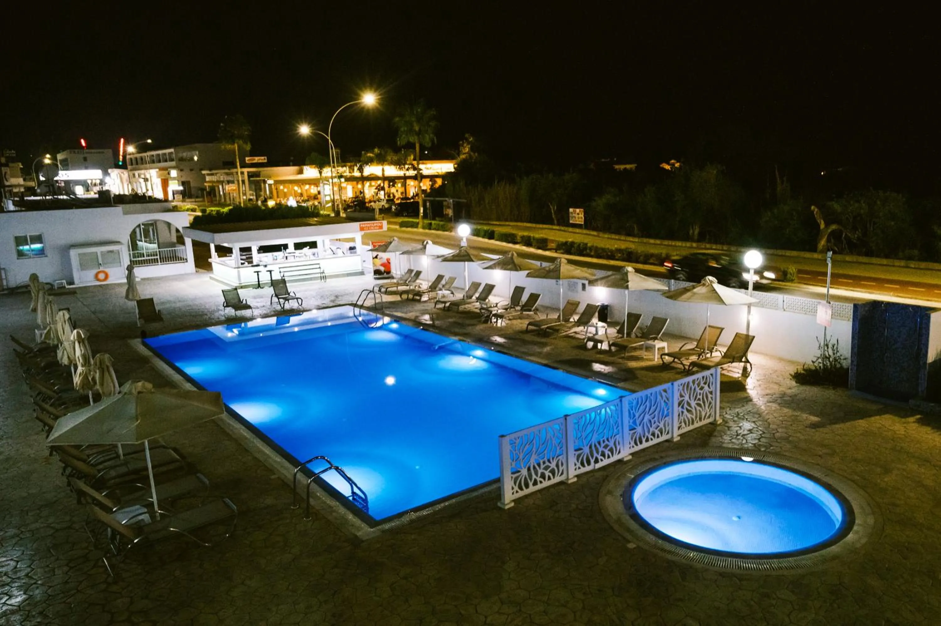 Kaos Hotel Apartments