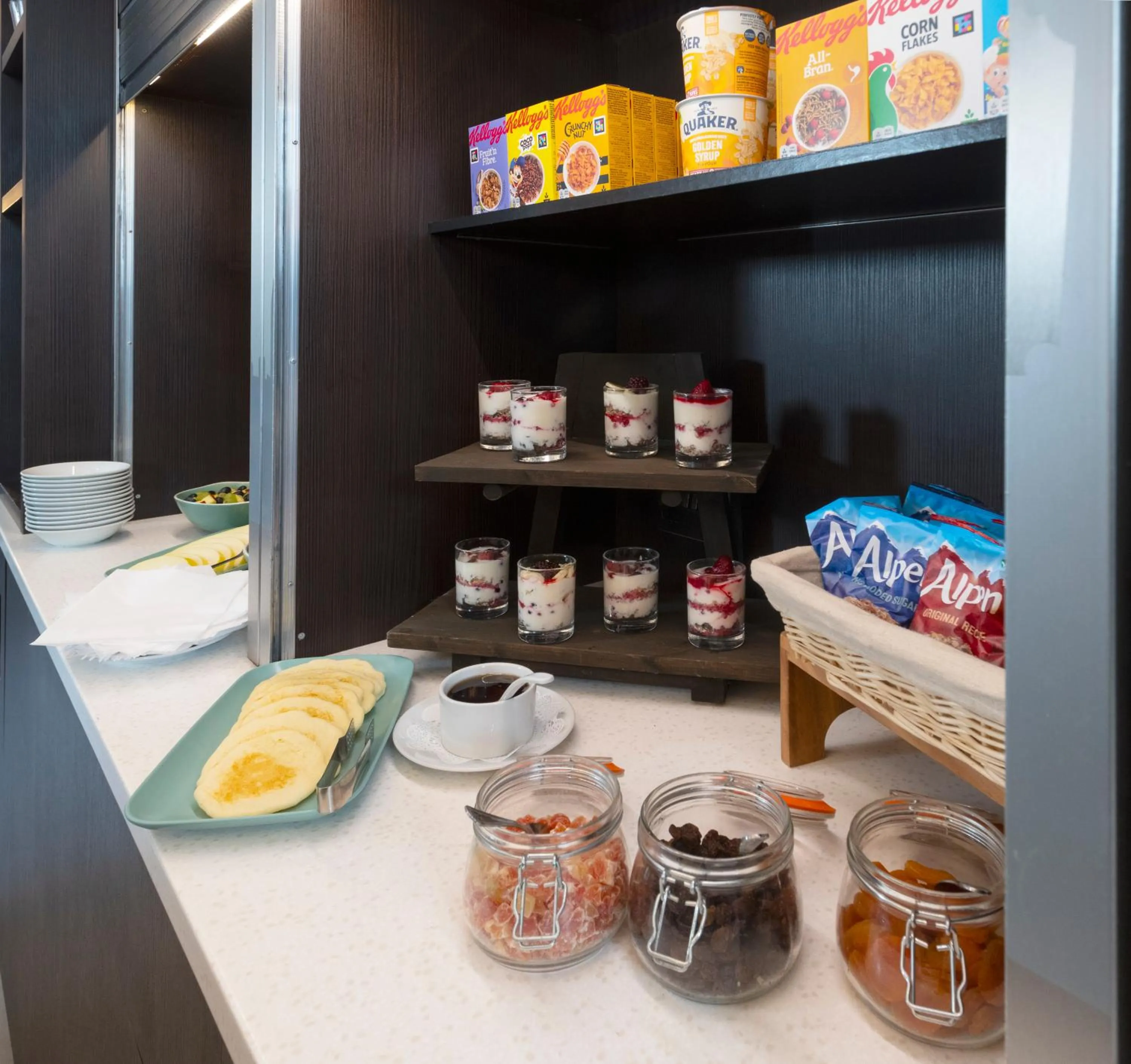 Breakfast in Best Western Chiswick Palace & Suites London