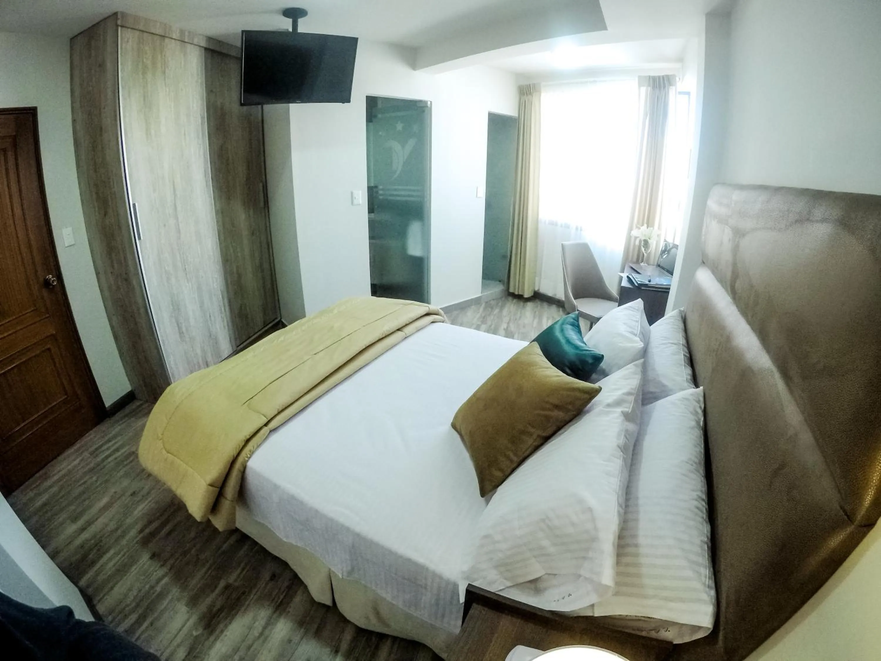 Bedroom, Bed in Hotel Viaggiatore