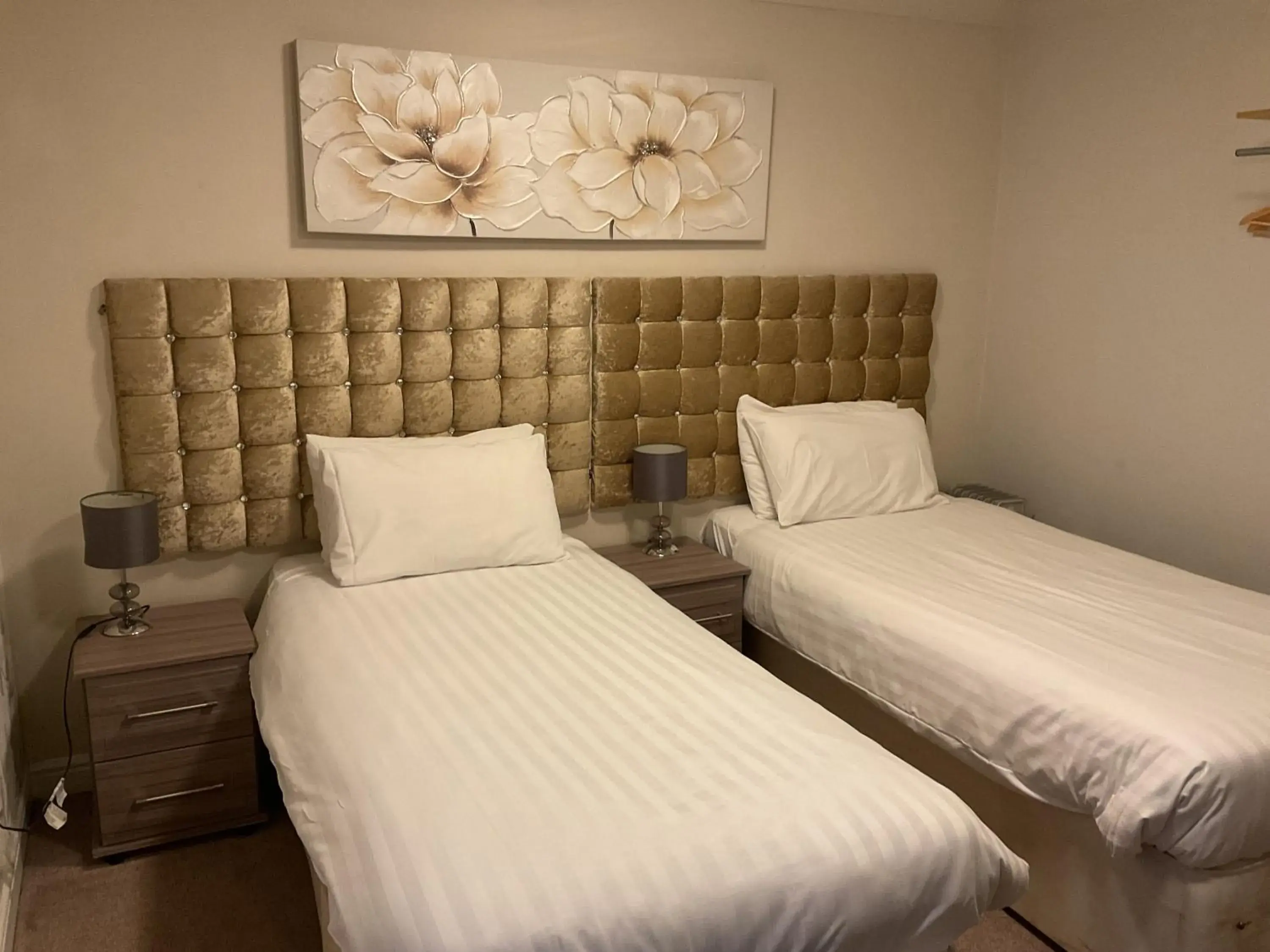 Twin Room in The Claremont Preston Twin Room in The Claremont Preston