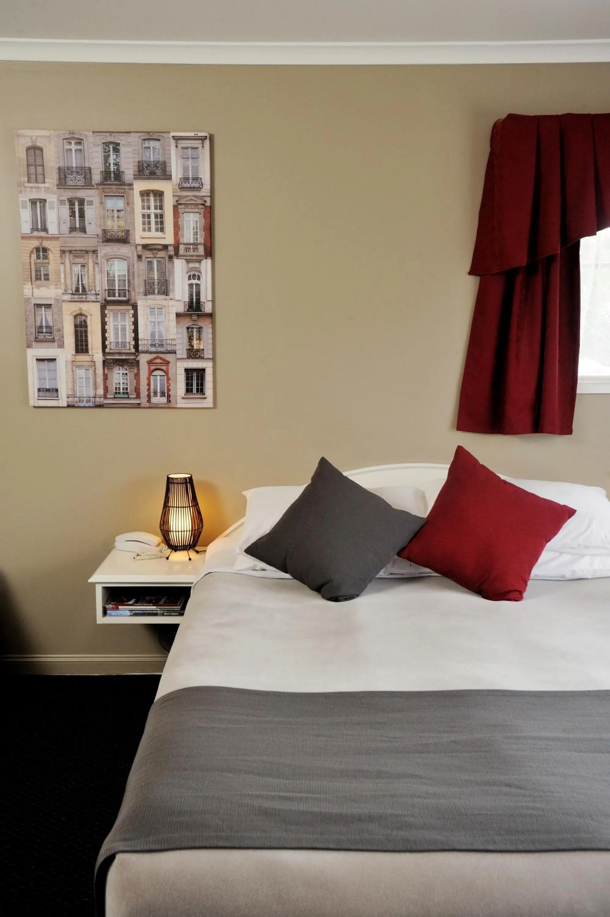 Bed in Tamar Valley Resort Grindelwald