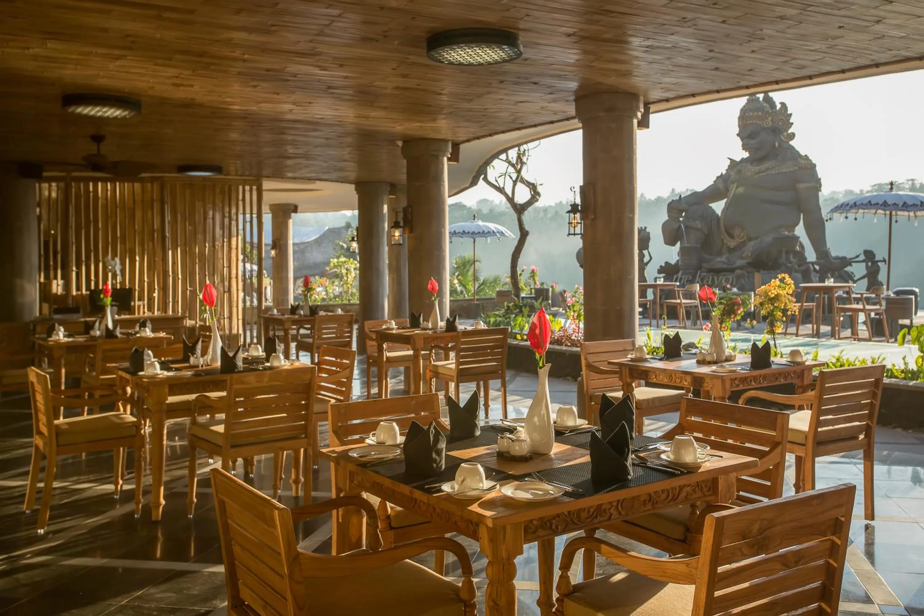 Restaurant/places to eat in The Kayon Jungle Resort