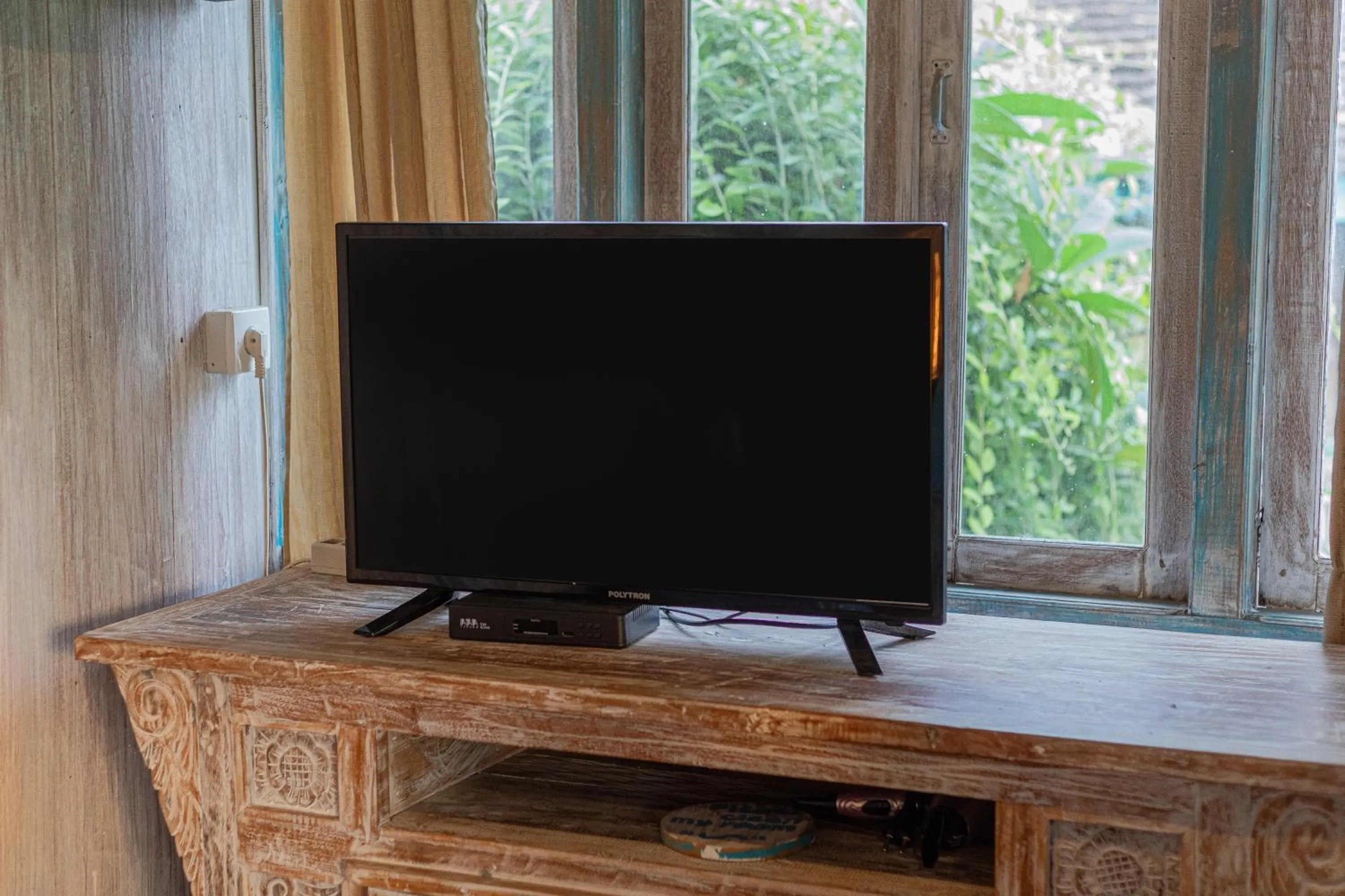 TV and multimedia in Golden Hill Cottage Nusa Penida