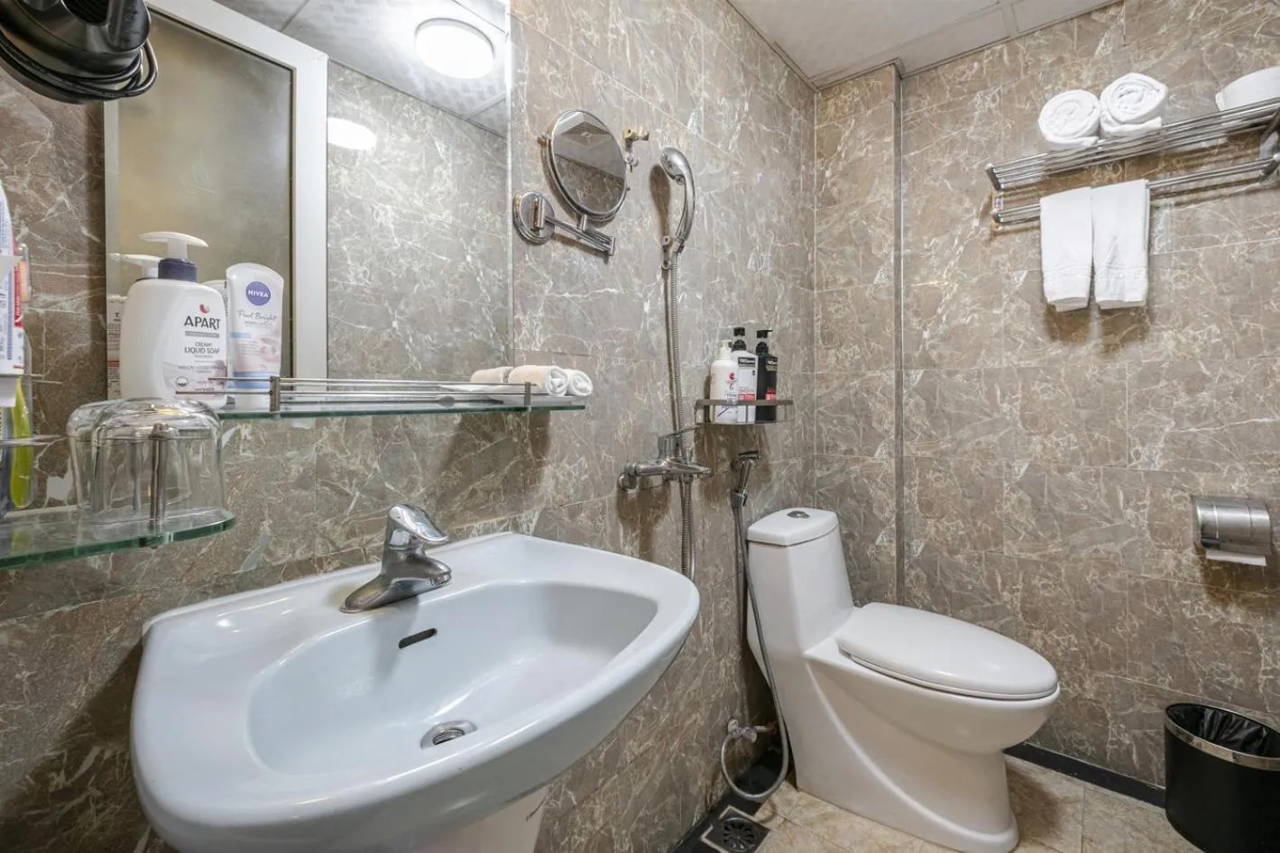 Toilet in A25 Hotel - 185-187 Lò Đúc