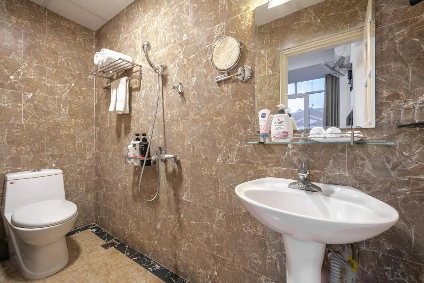 Toilet in A25 Hotel - 185-187 Lò Đúc