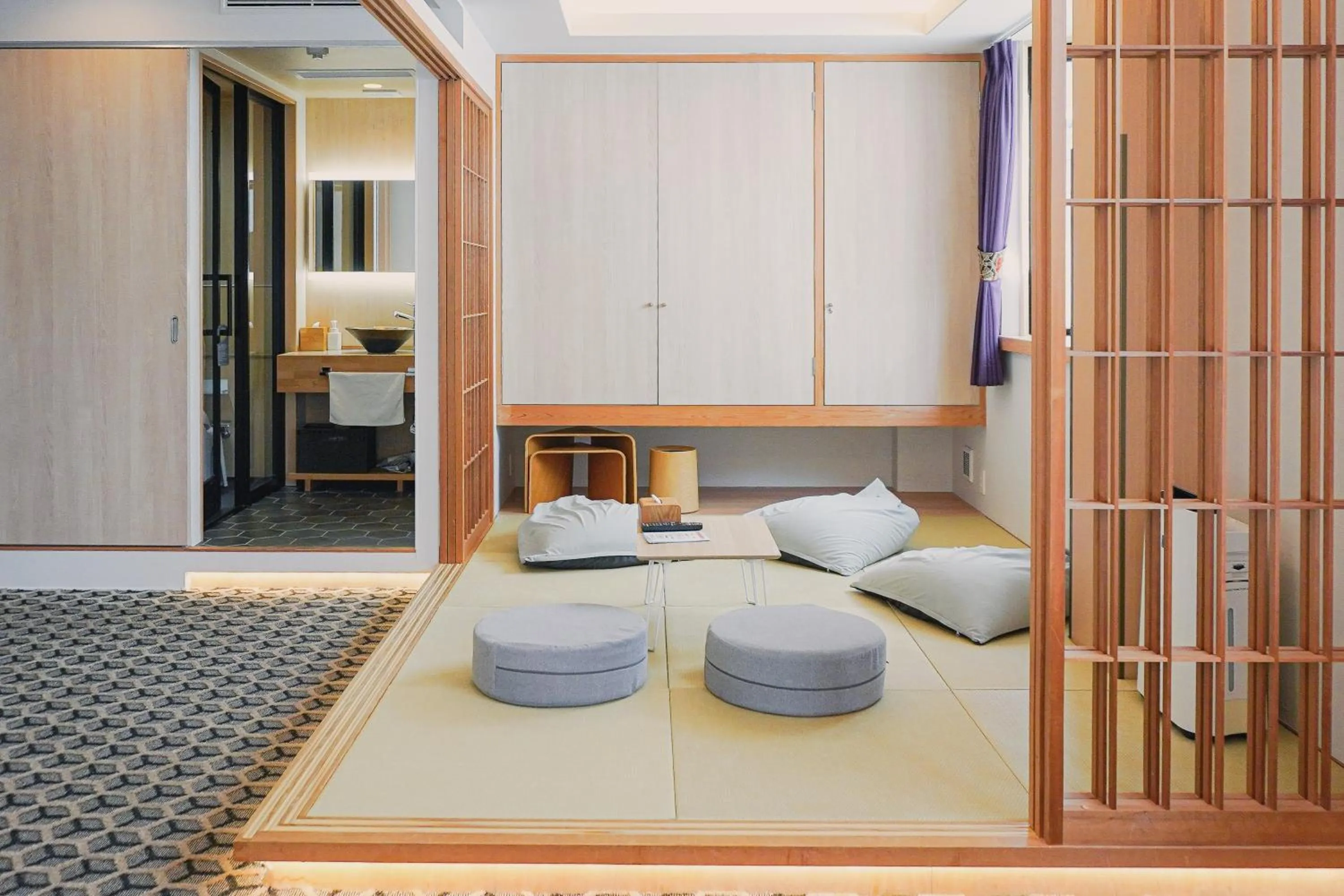 Living room, Bed in Hotel Imagine Kyoto