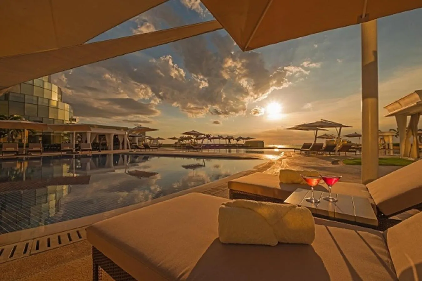 Swimming pool in Okada Manila