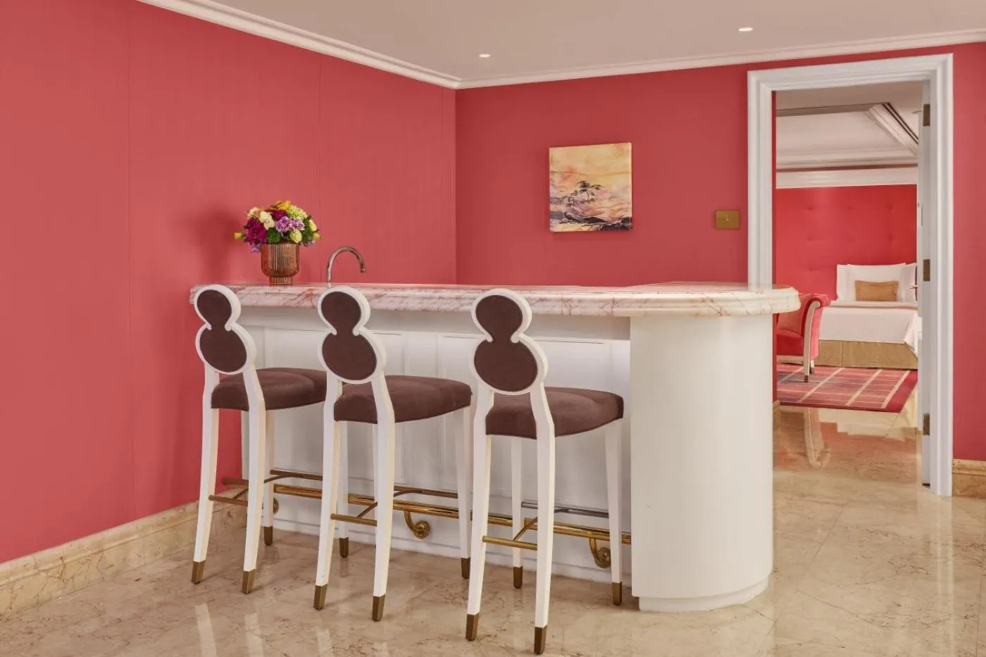 Lounge or bar, Bed in Okada Manila