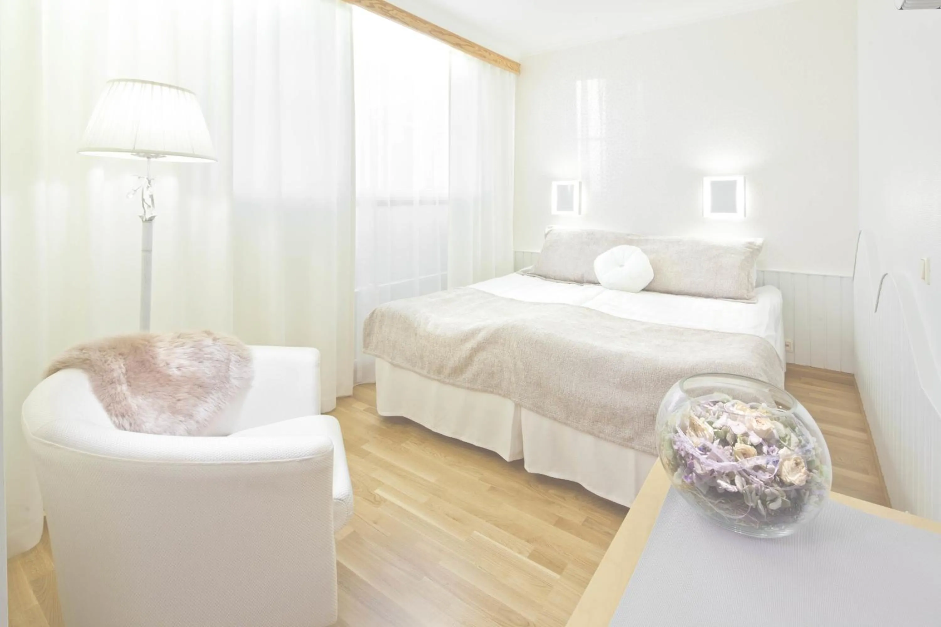 Bedroom, Bed in Lapland Hotels Bear´s Lodge