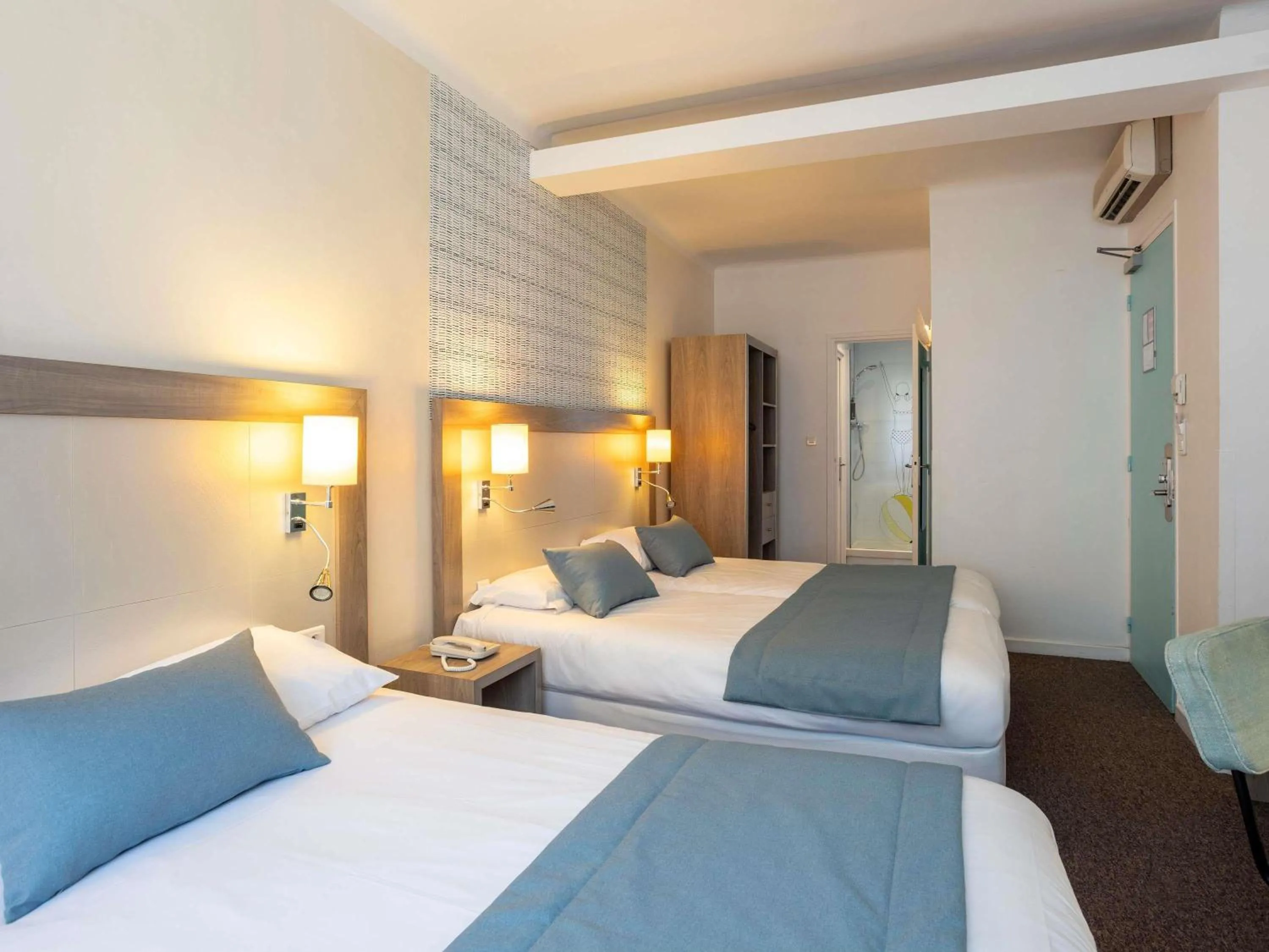 Other, Bed in ibis Styles Calais Centre