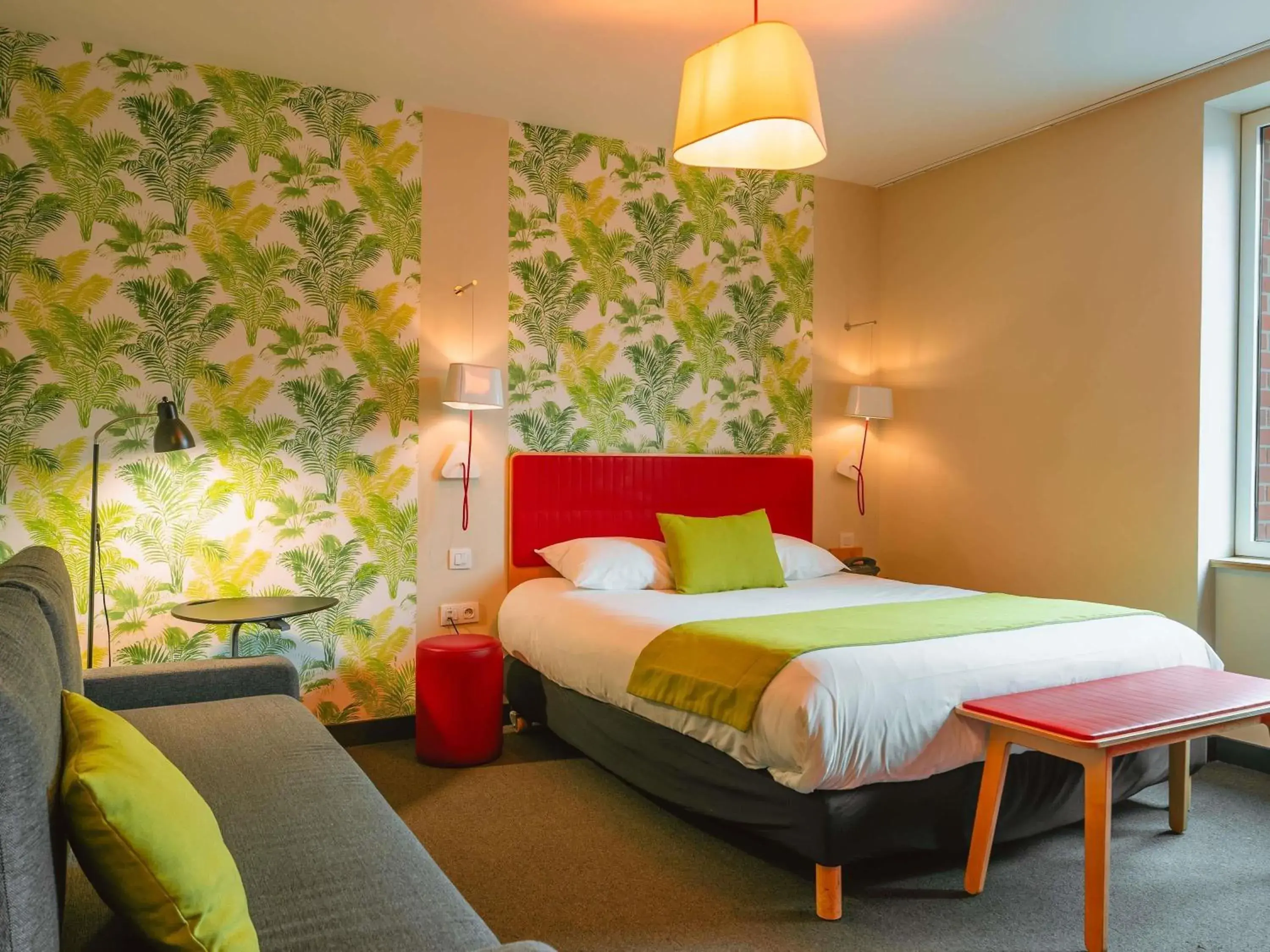 Suite with Double Bed and Sofa Bed in ibis Styles Calais Centre Suite with Double Bed and Sofa Bed in ibis Styles Calais Centre