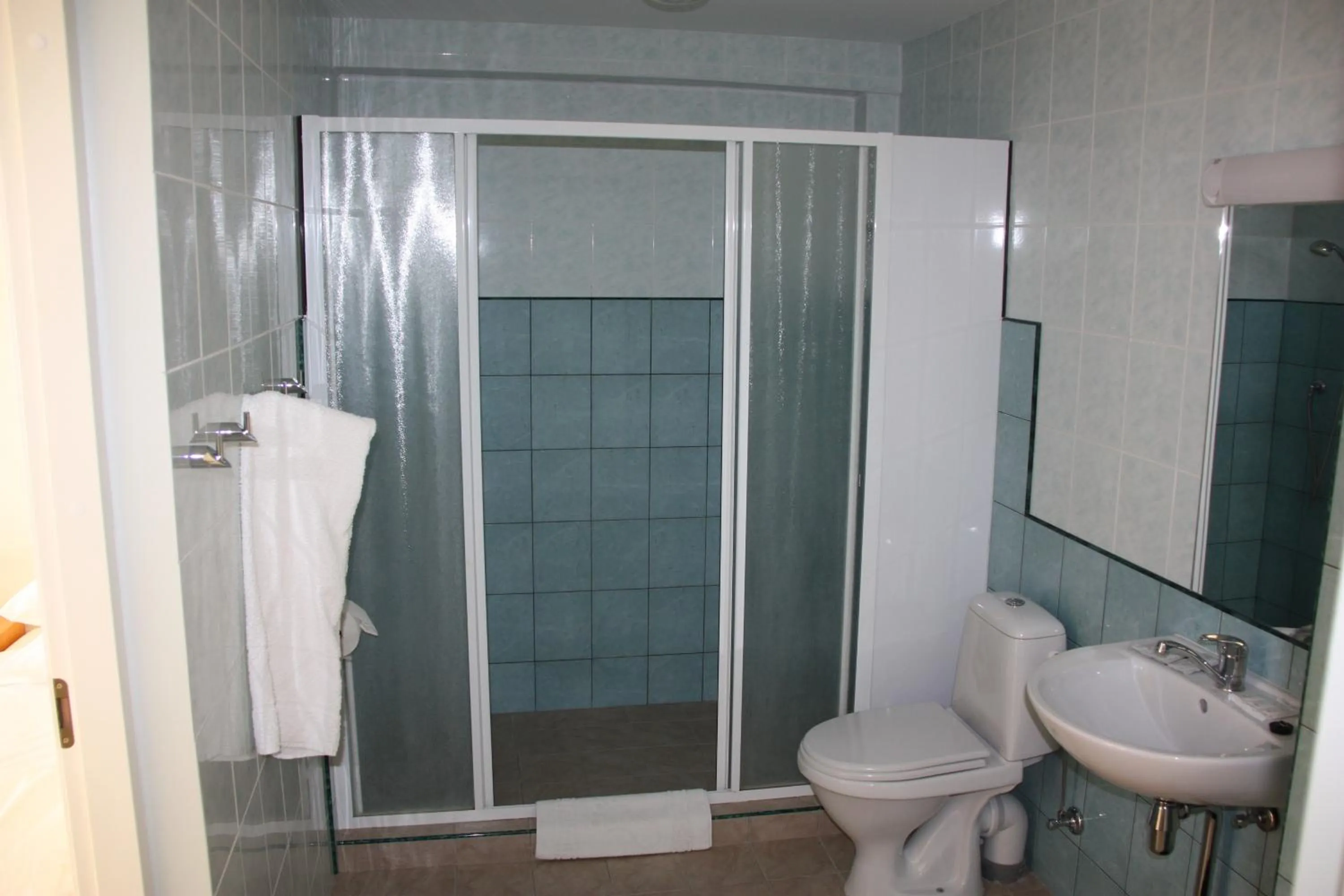 Shower in Hotel Madona