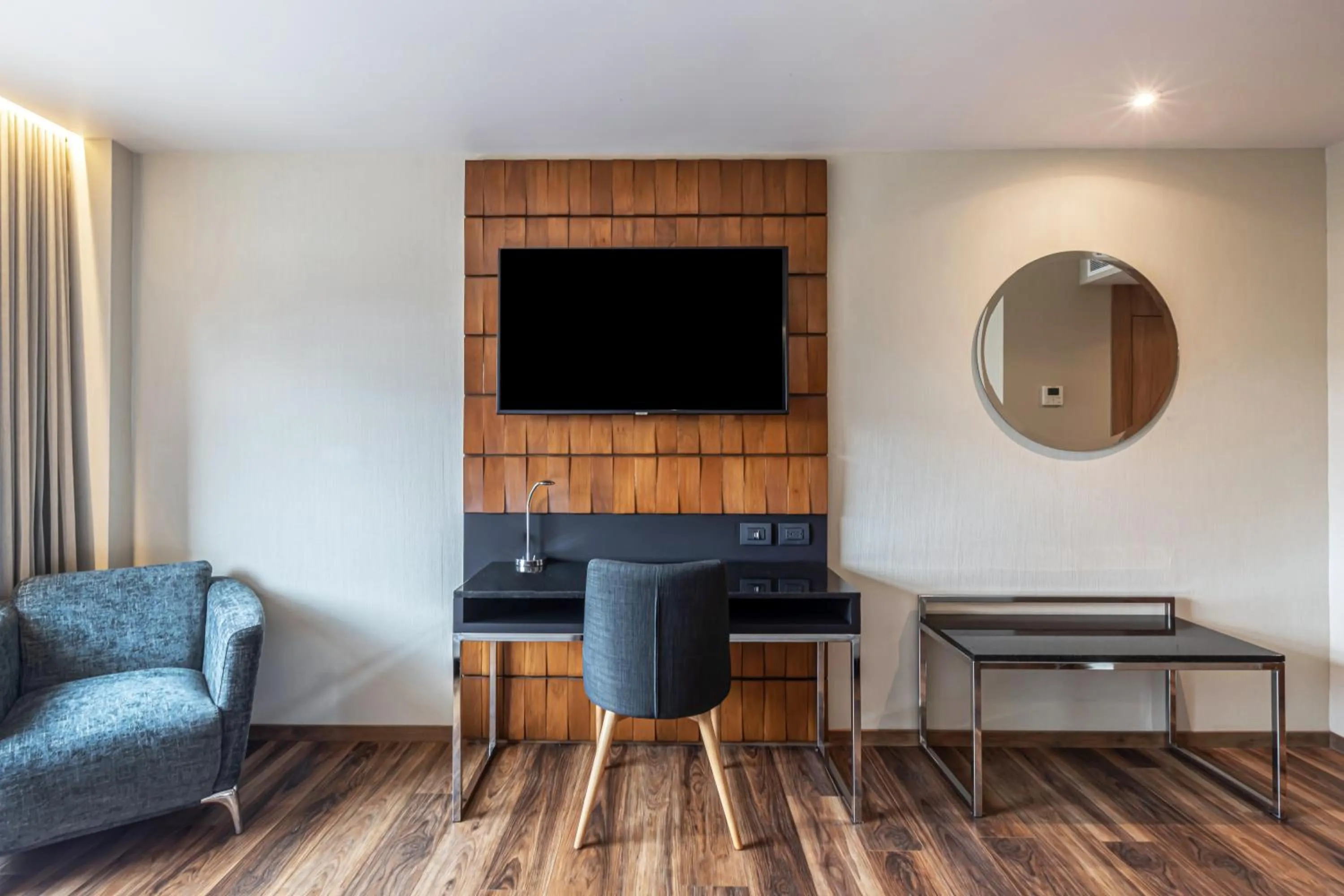 TV and multimedia in Hotel Real del Rio