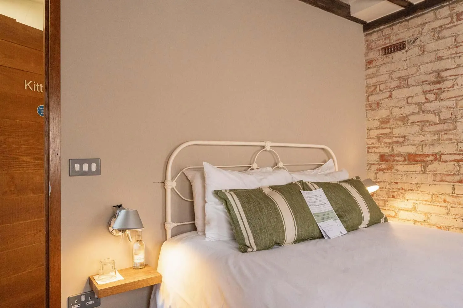 Bedroom, Bed in Rocksalt Rooms