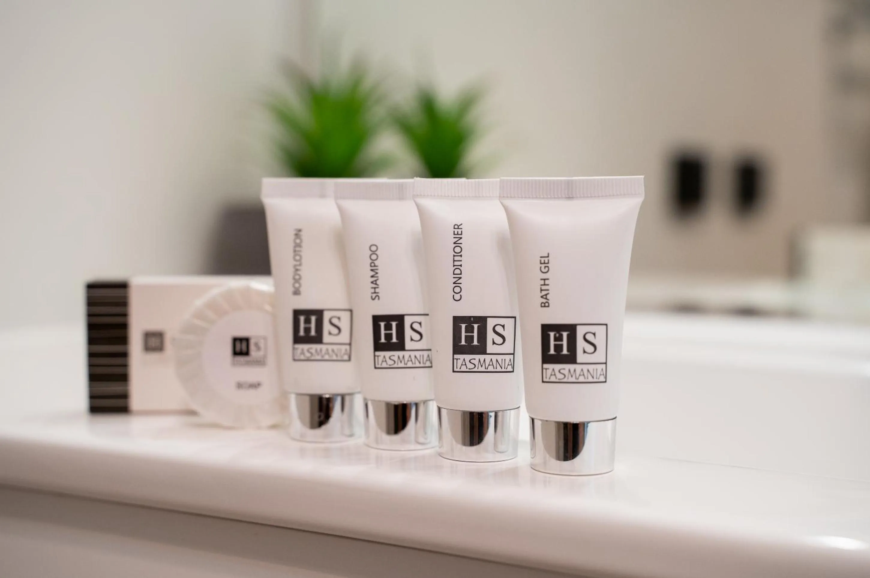 Bathroom in Youngtown Executive Apartments - 2BR included, Free Parking & Wifi, Sofa Bed & Cot fee applies