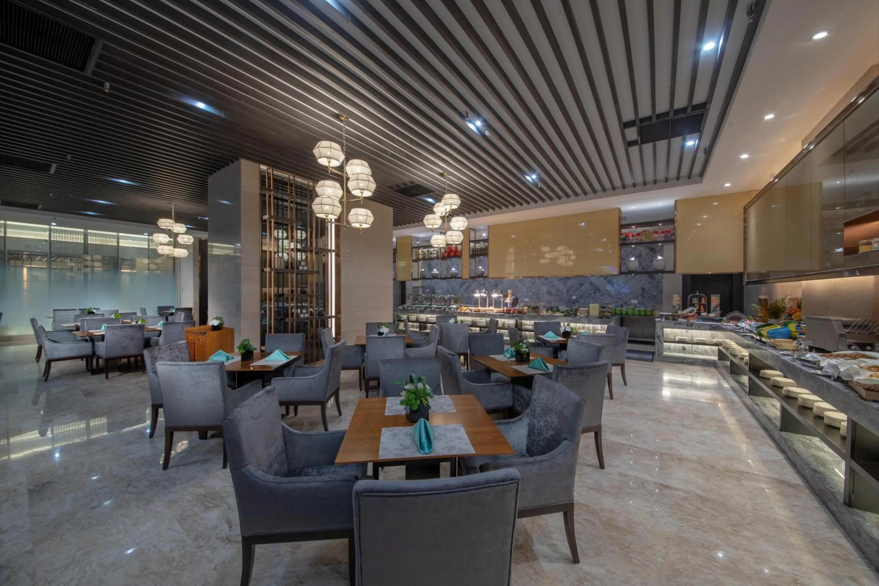 Restaurant/places to eat in Shenyang Huaqiang Novlion Hotel