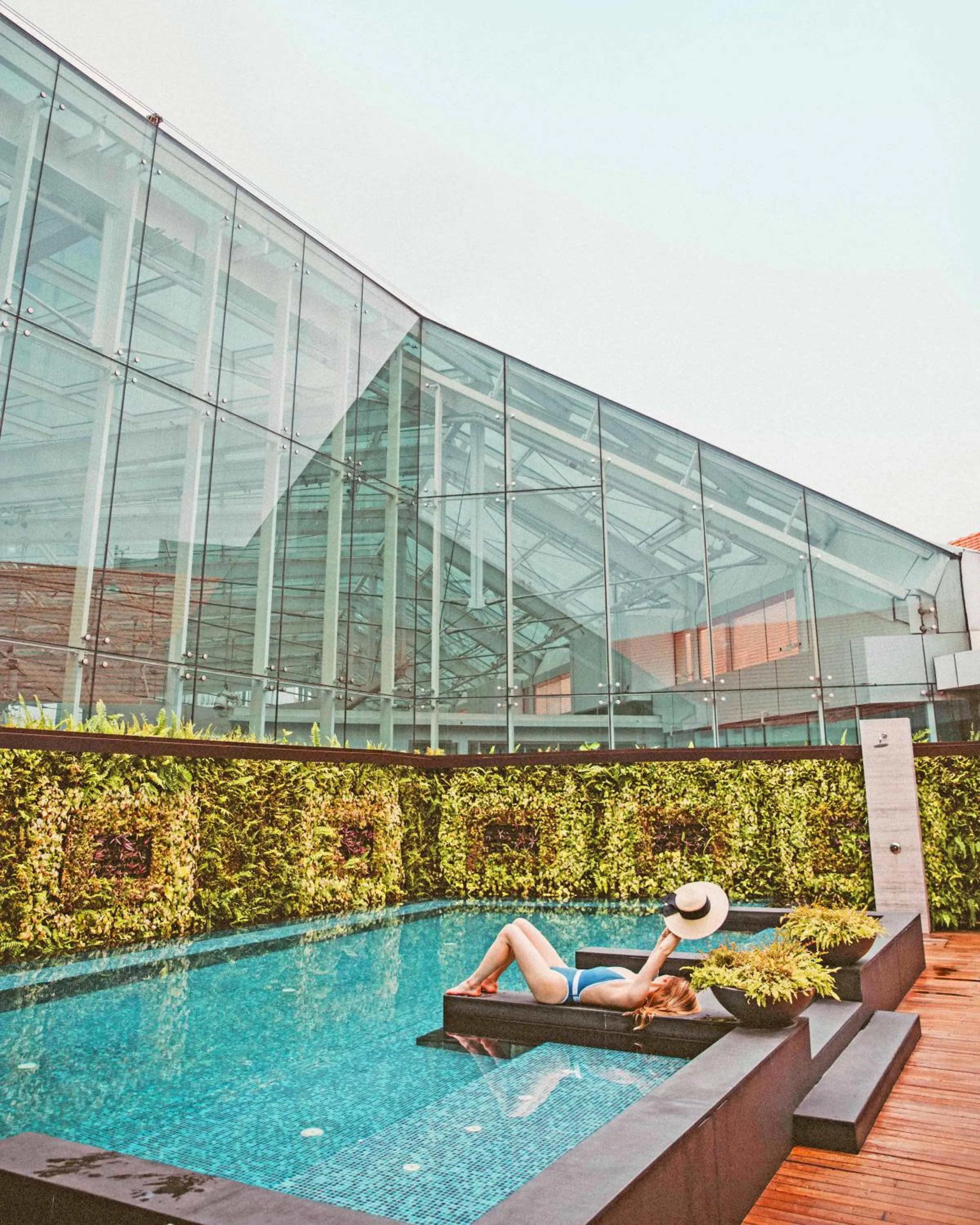 Swimming pool in The Capitol Kempinski Hotel Singapore