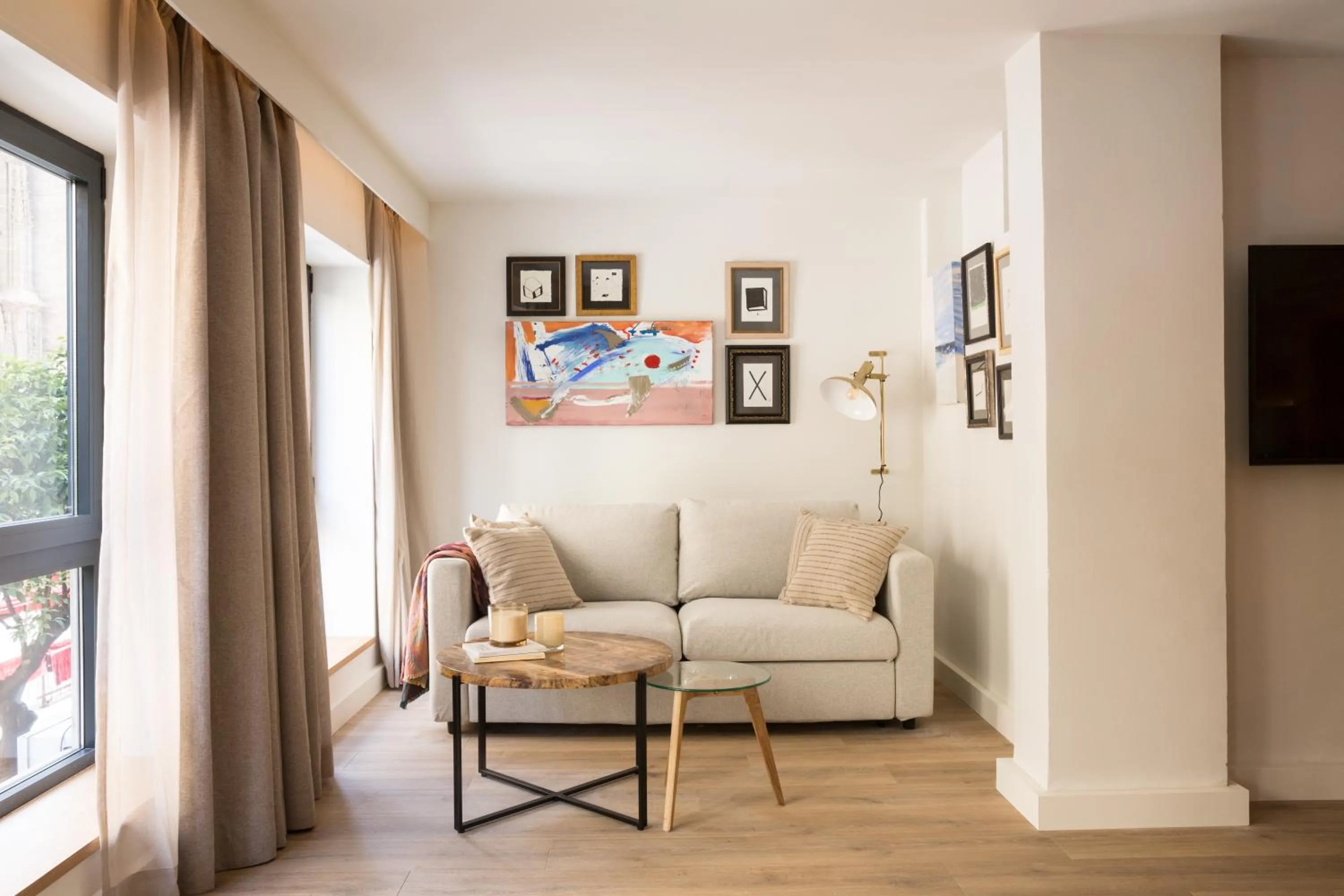 Living room in Puerta Catedral Suites