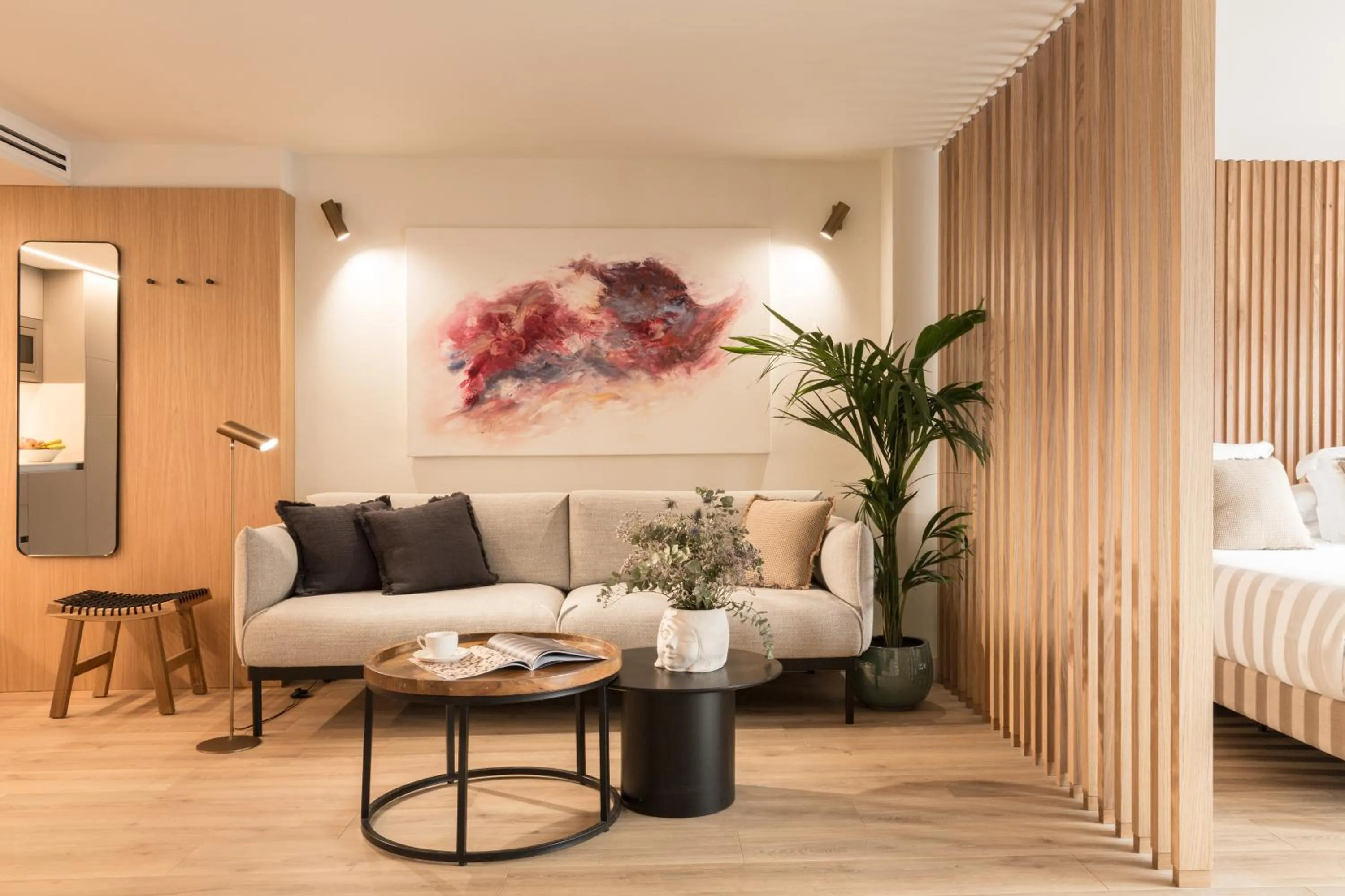 Living room, Bed in Puerta Catedral Suites