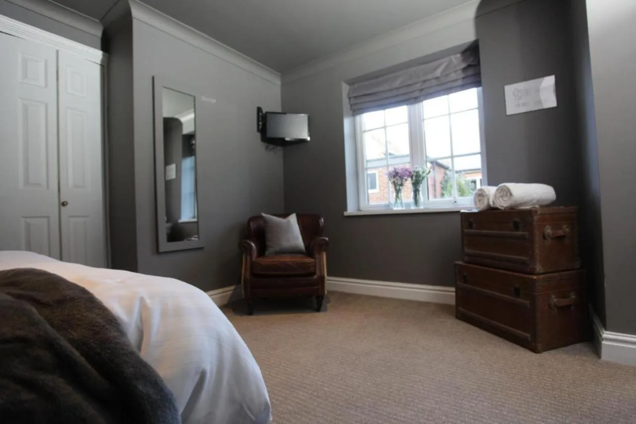 Bedroom, Bed in The Knife & Cleaver