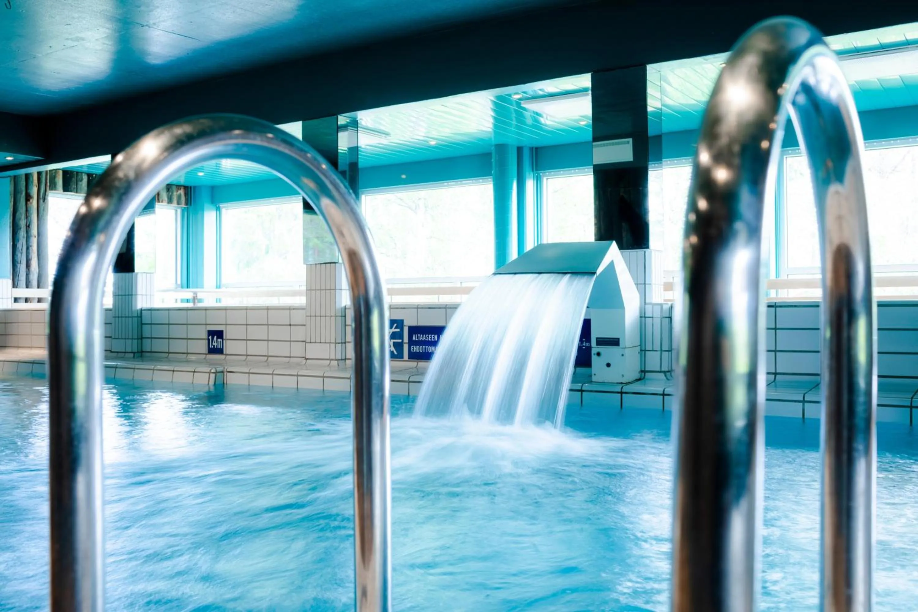 Swimming pool in Lapland Hotels Äkäshotelli