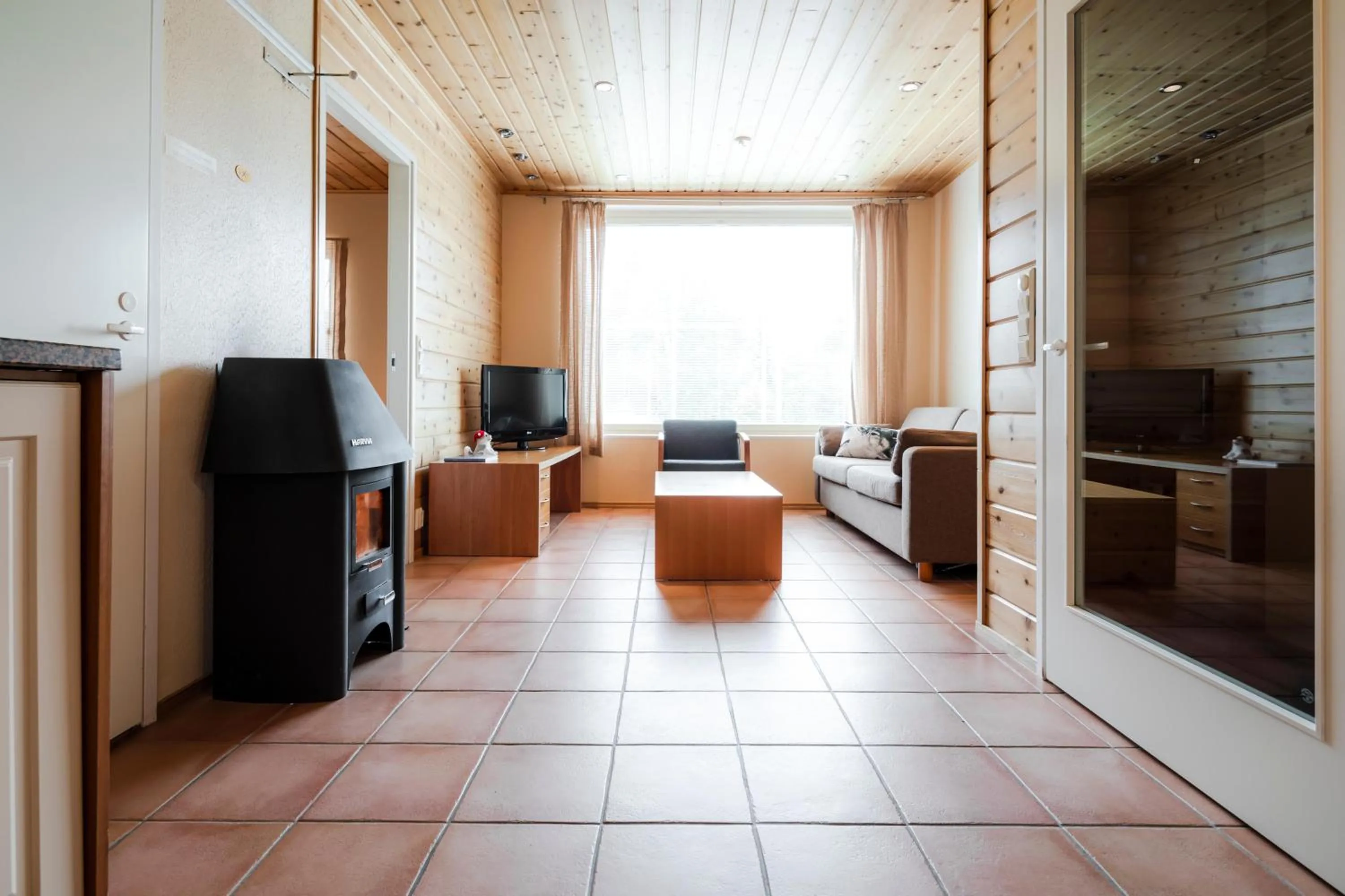 Photo of the whole room in Lapland Hotels Äkäshotelli