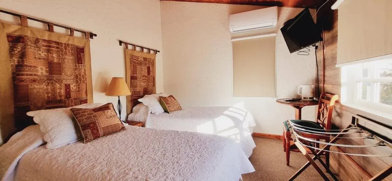 Standard Twin Room - single occupancy in Hotel Geronimo Standard Twin Room - single occupancy in Hotel Geronimo