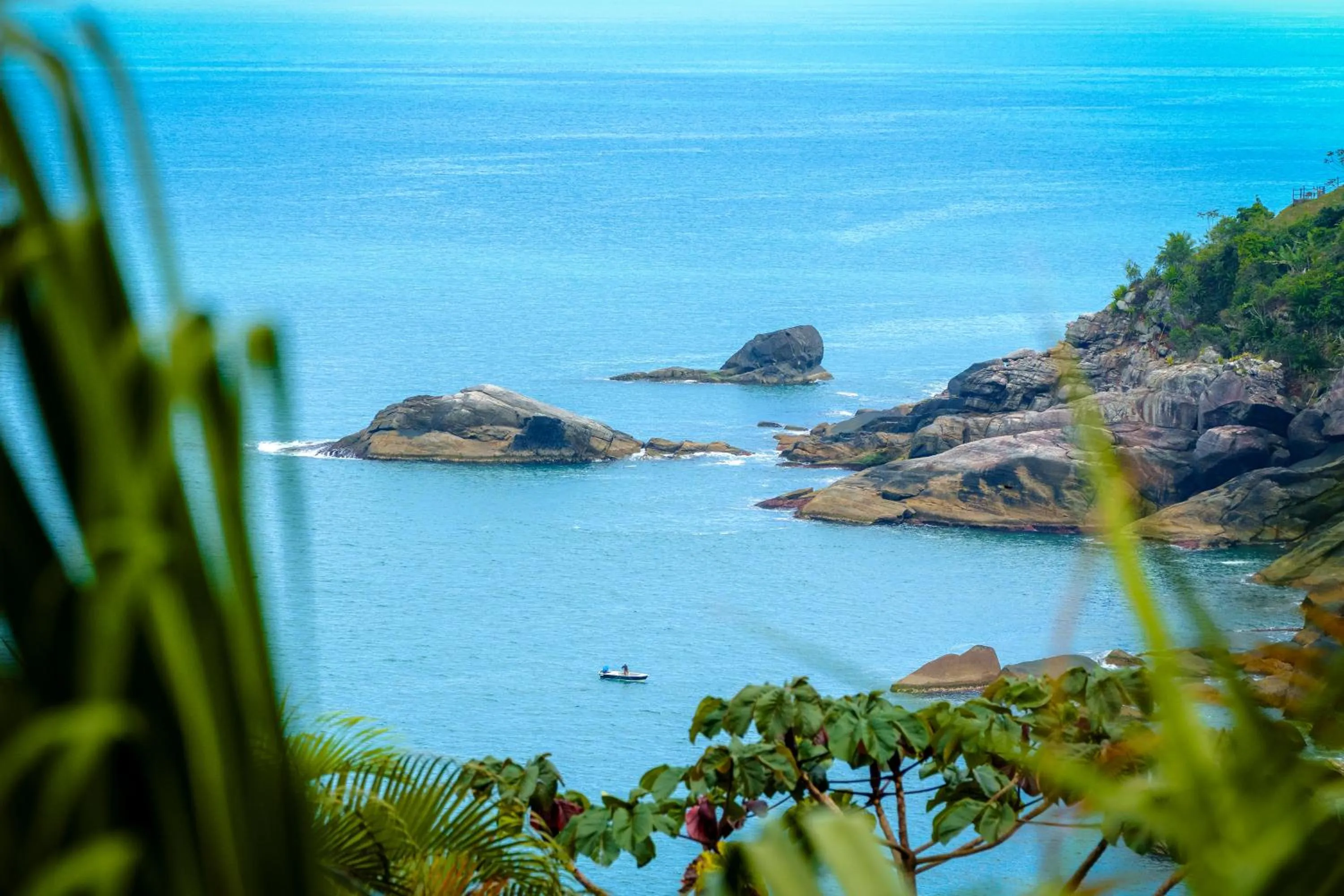 Mountain view in VELINN Pousada 8 Ilhas