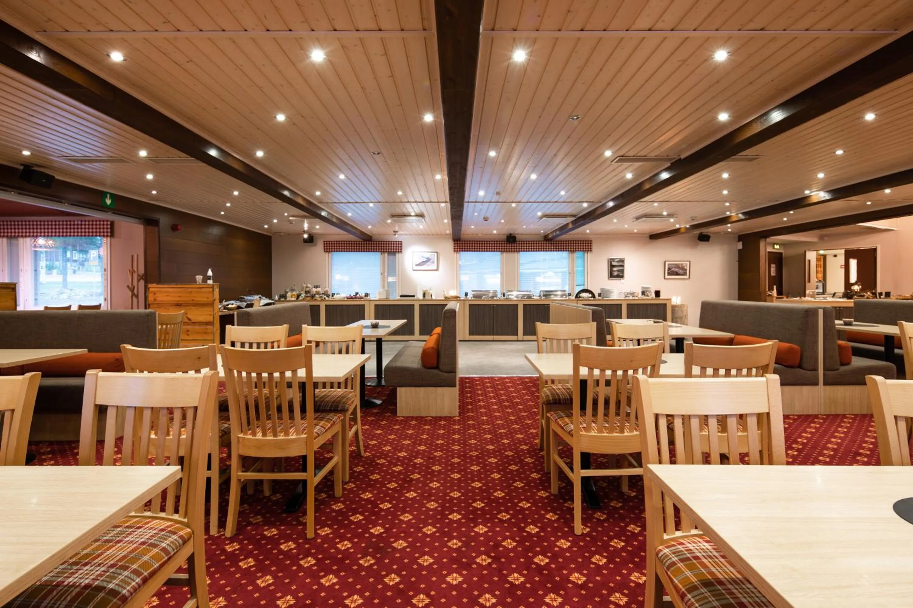 Breakfast in Lapland Hotels Sirkantähti