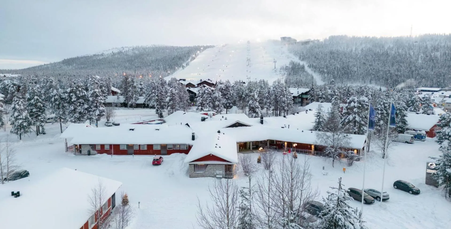 Property building in Lapland Hotels Sirkantähti